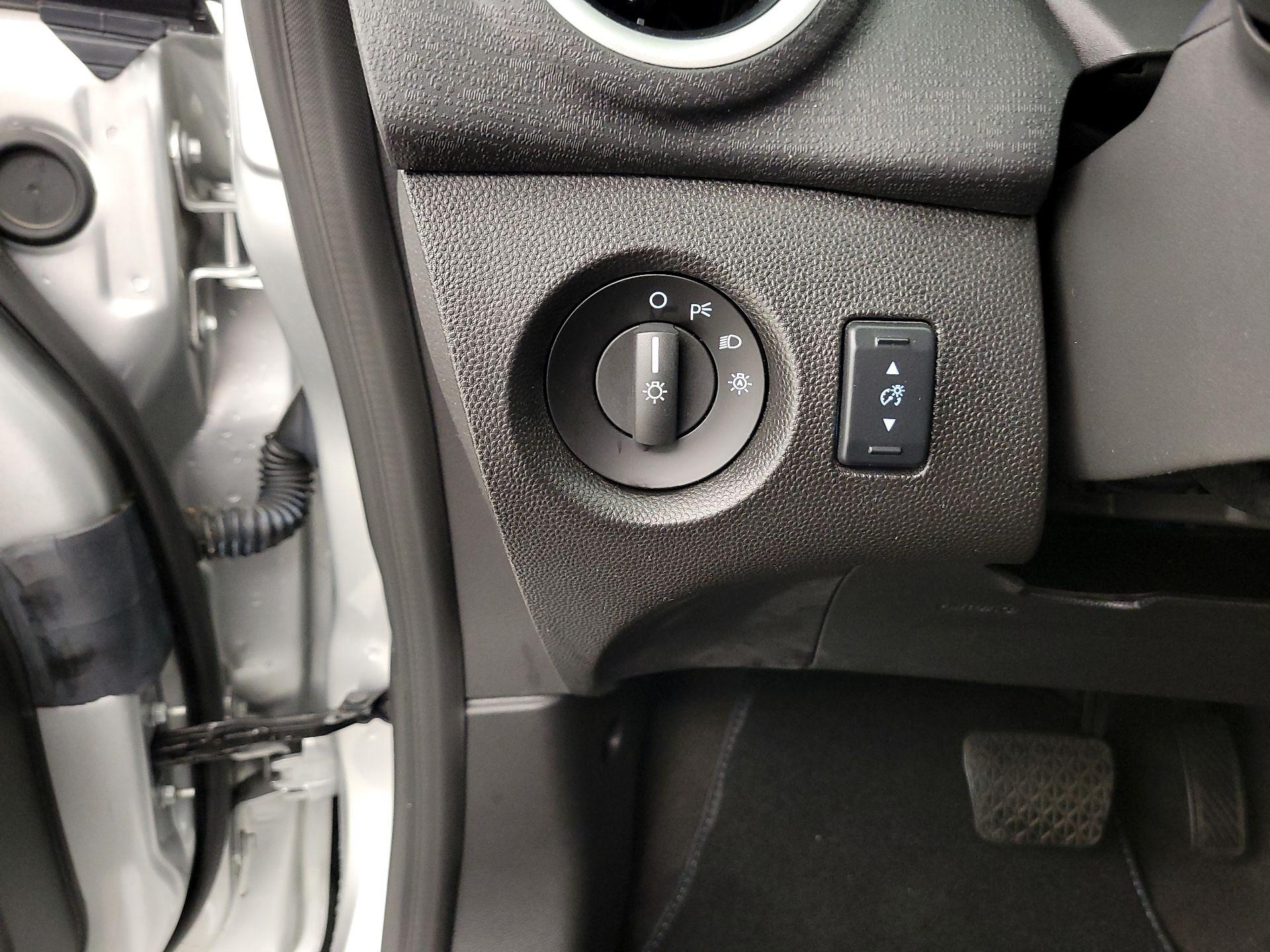 Thumbnail: 2018 Ford Fiesta - 13