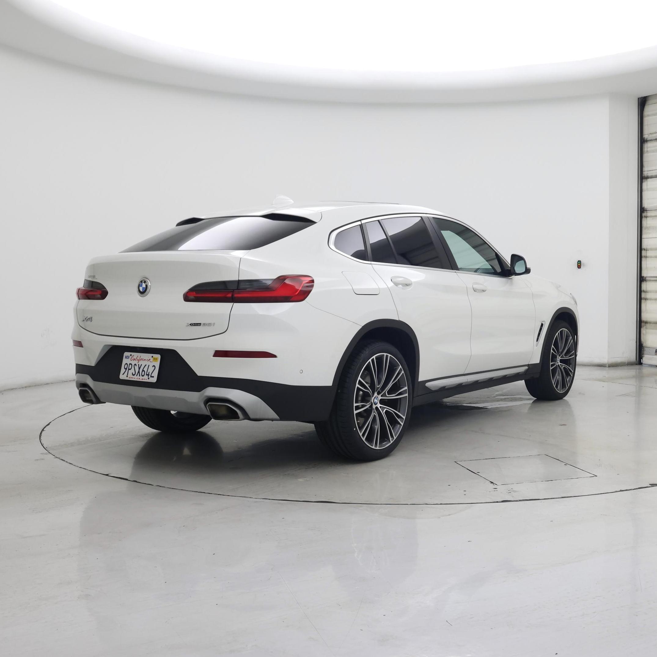 Thumbnail: 2025 BMW X4 - 8