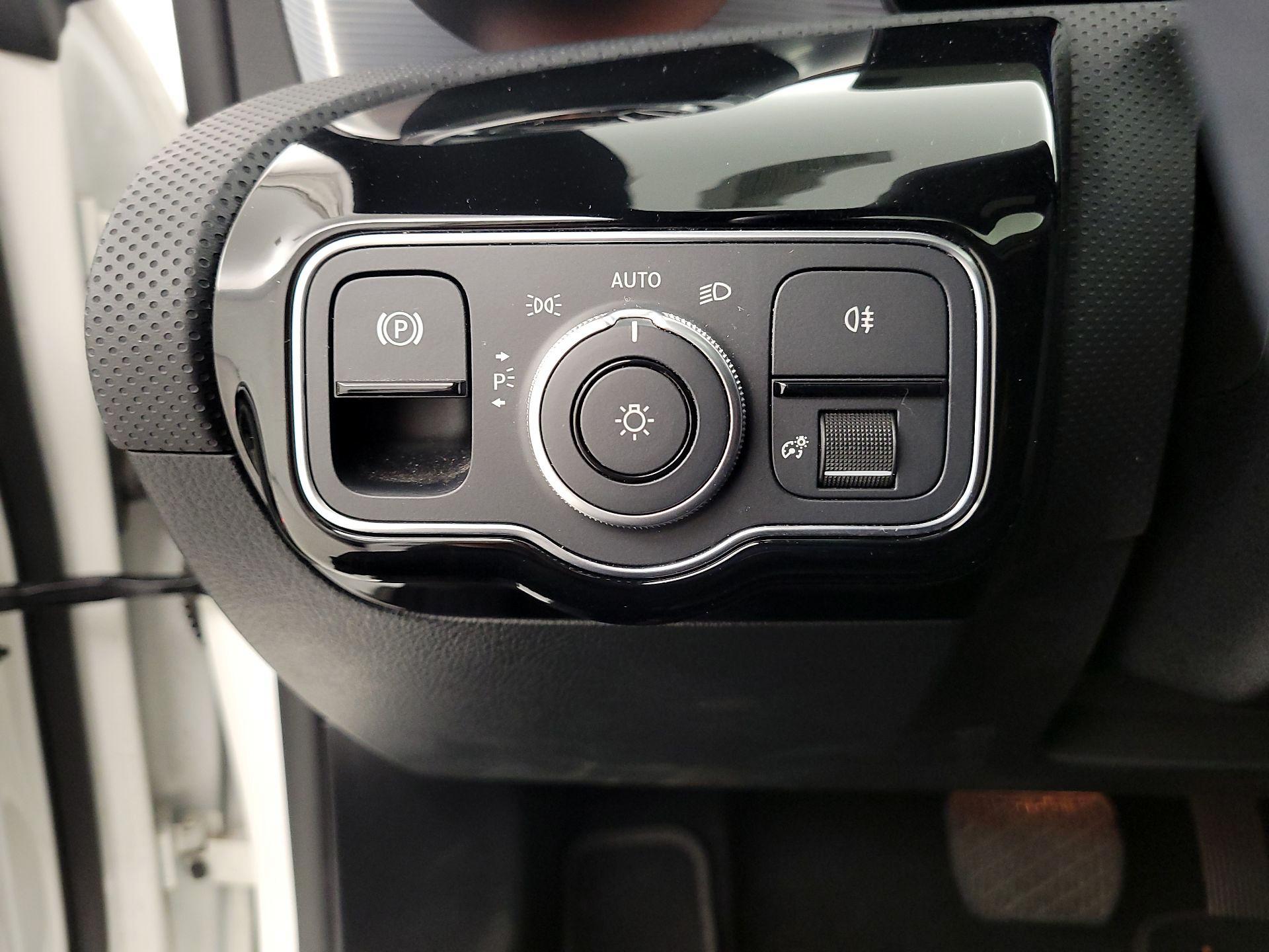 Thumbnail: 2023 Mercedes-Benz CLA - 13