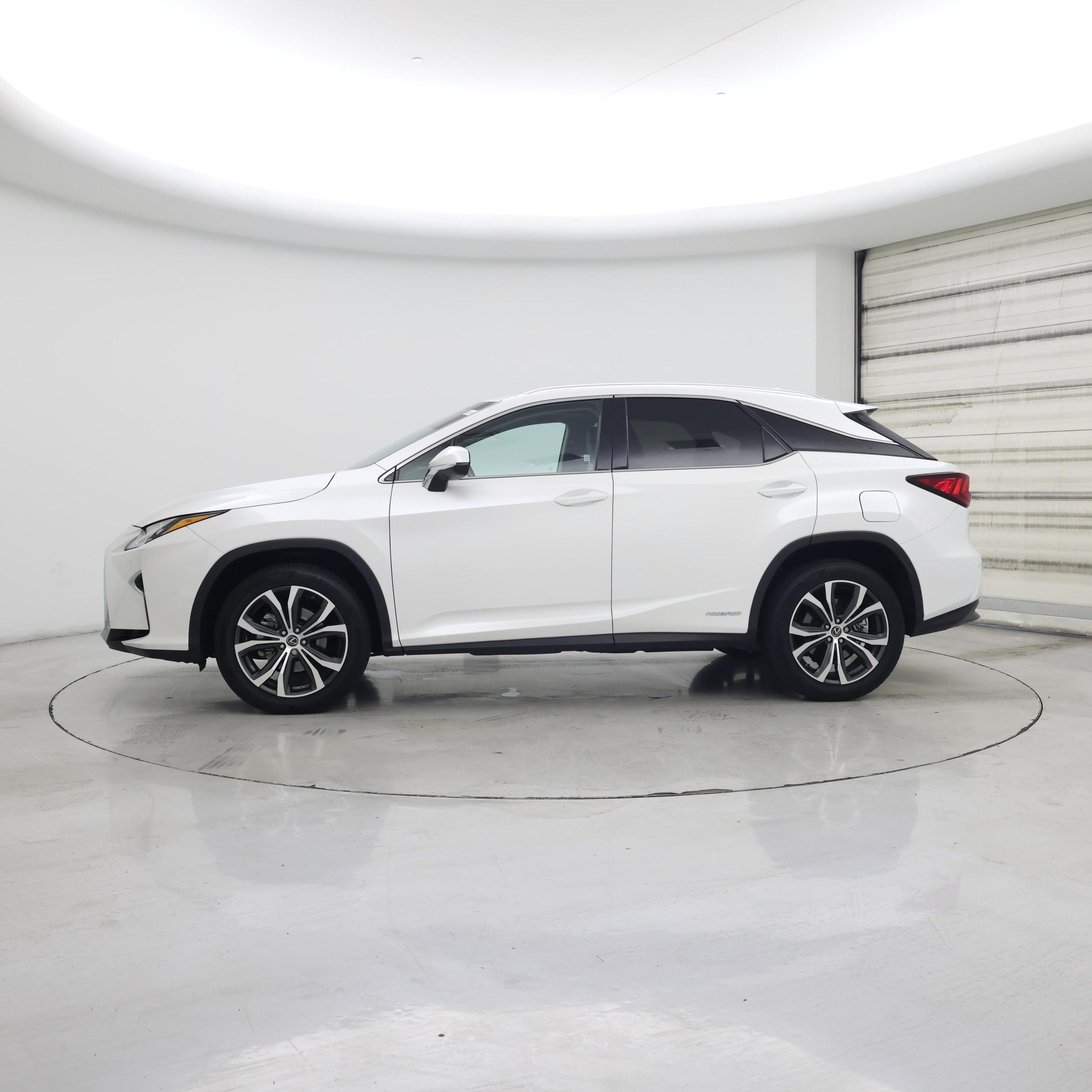 Thumbnail: 2018 Lexus RX - 3