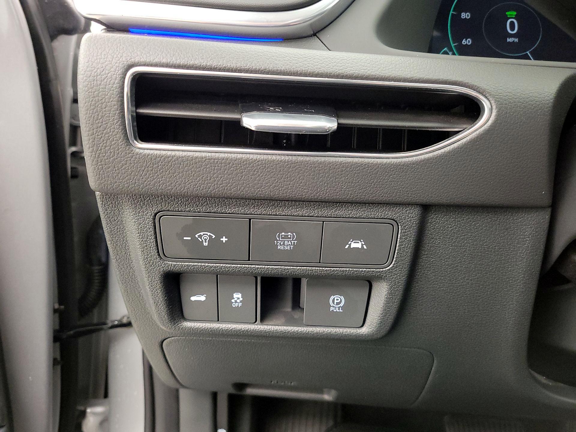 Thumbnail: 2023 Hyundai Sonata - 13