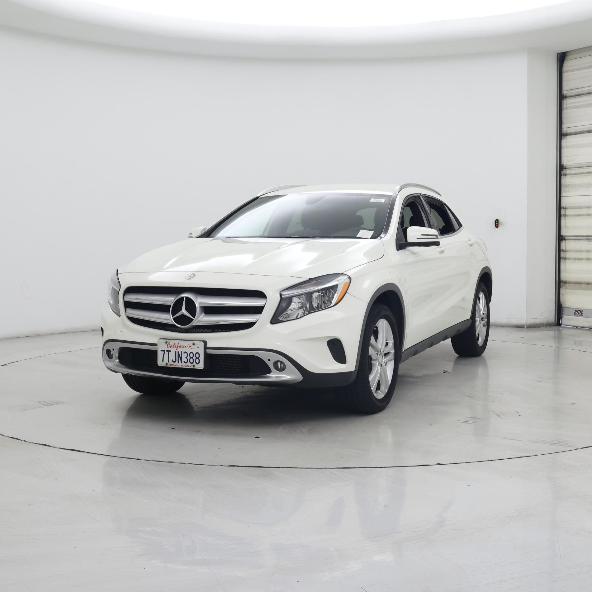 Thumbnail: 2016 Mercedes-Benz GLA - 4