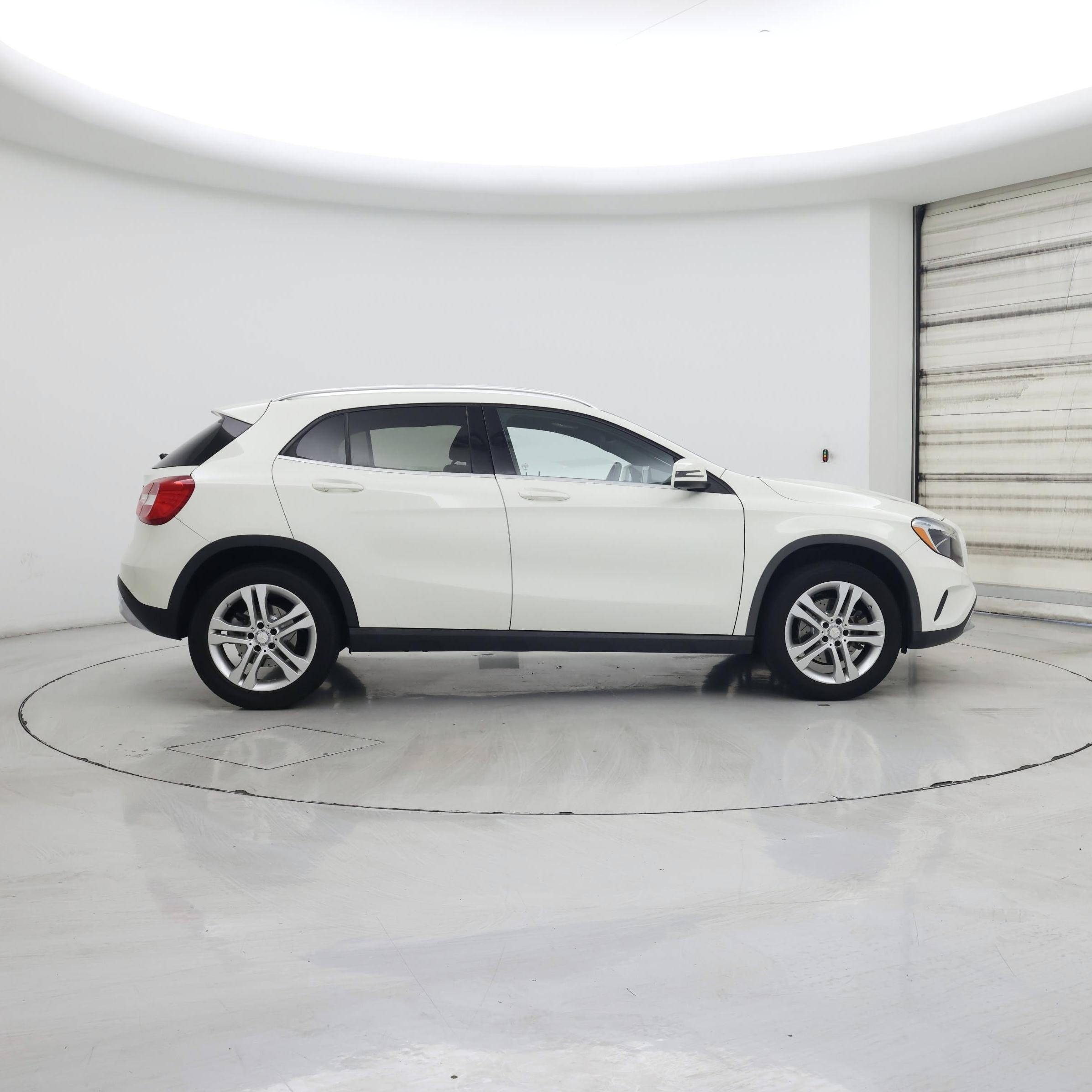 Thumbnail: 2016 Mercedes-Benz GLA - 7