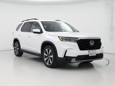 White 2025 Honda Pilot Touring