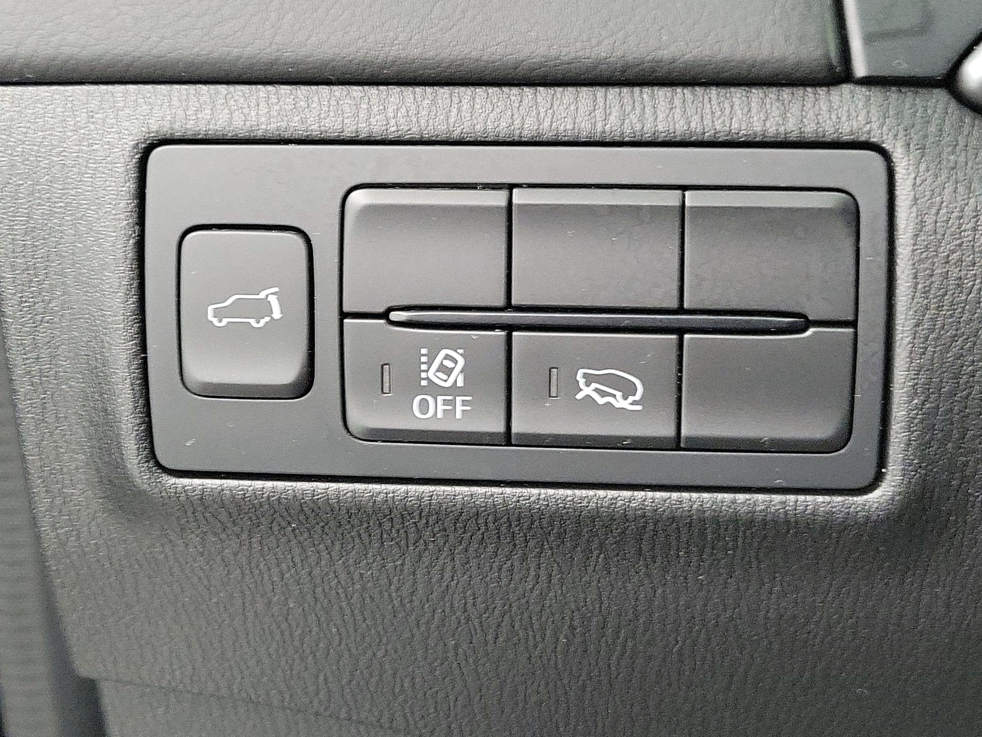 Thumbnail: 2023 Mazda CX-9 - 13