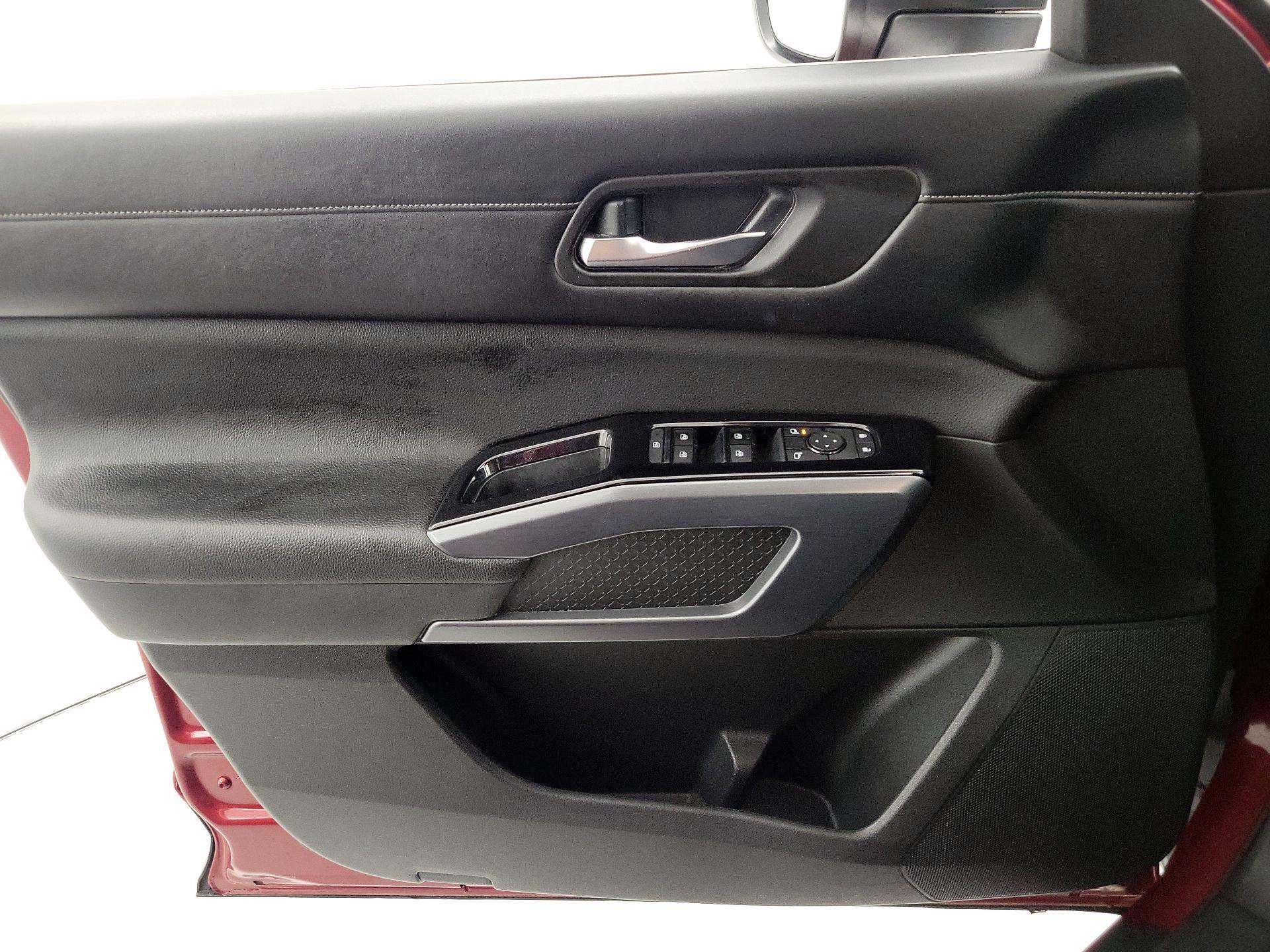 Thumbnail: 2023 Nissan Pathfinder - 12