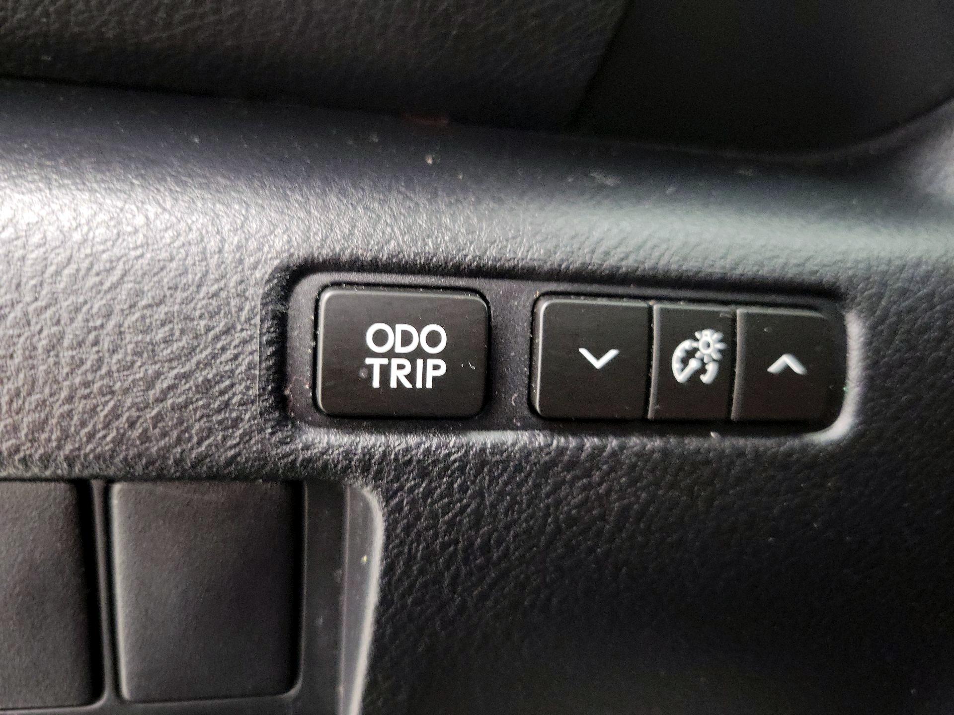 Thumbnail: 2015 Lexus IS - 13