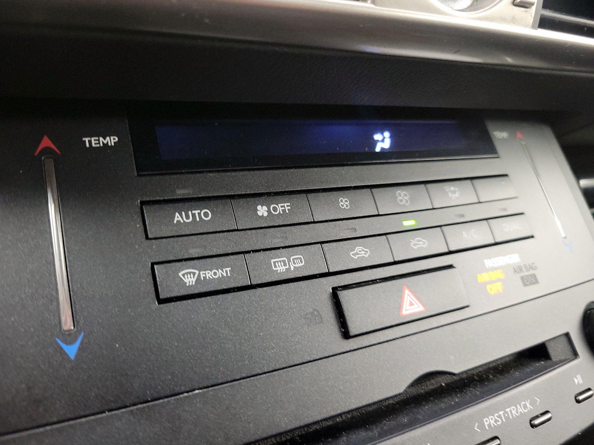 Thumbnail: 2015 Lexus IS - 16