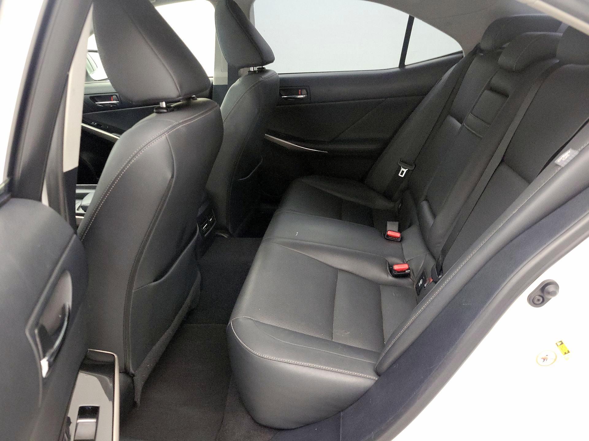 Thumbnail: 2015 Lexus IS - 20