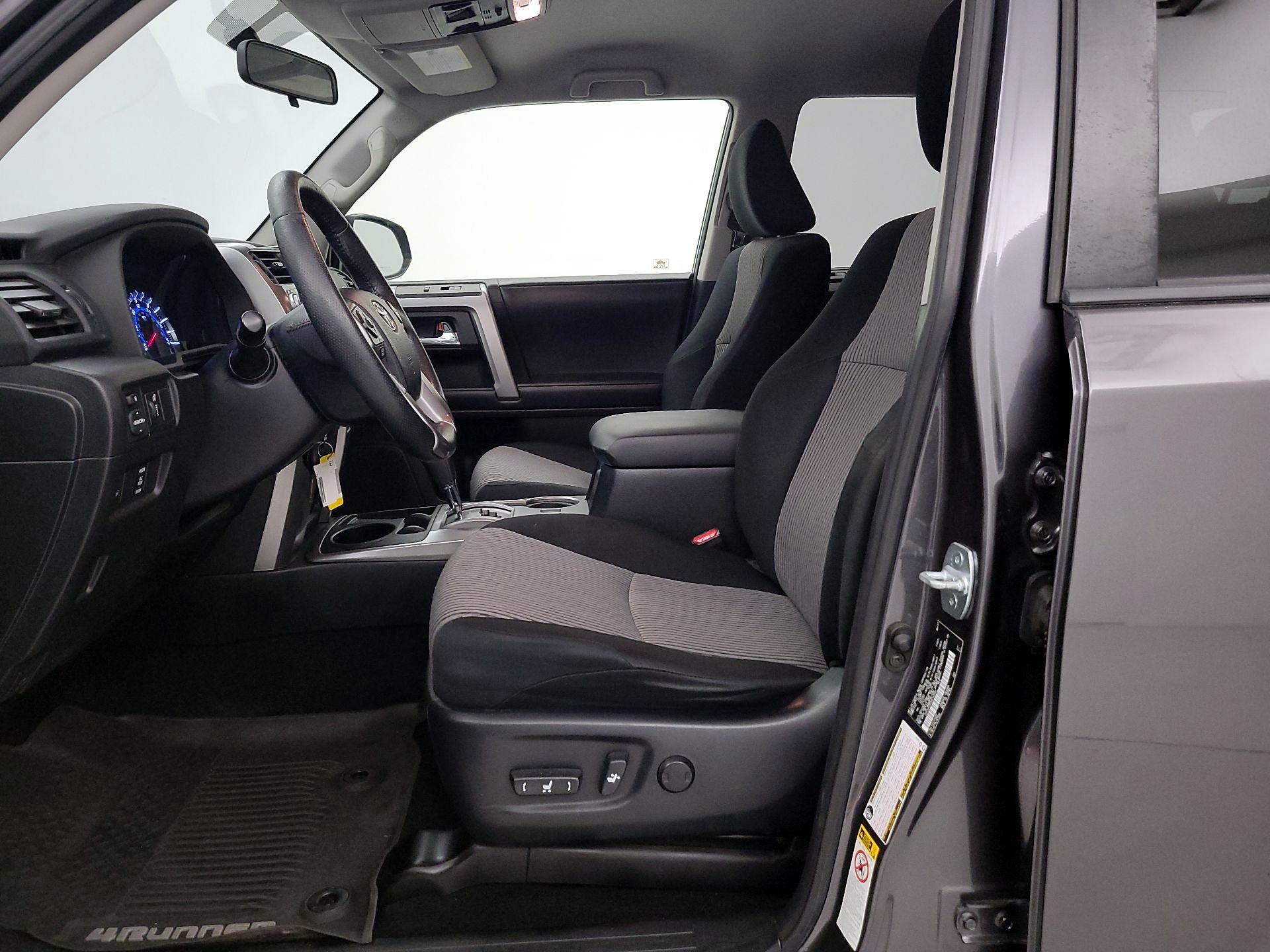 Thumbnail: 2017 Toyota 4Runner - 11