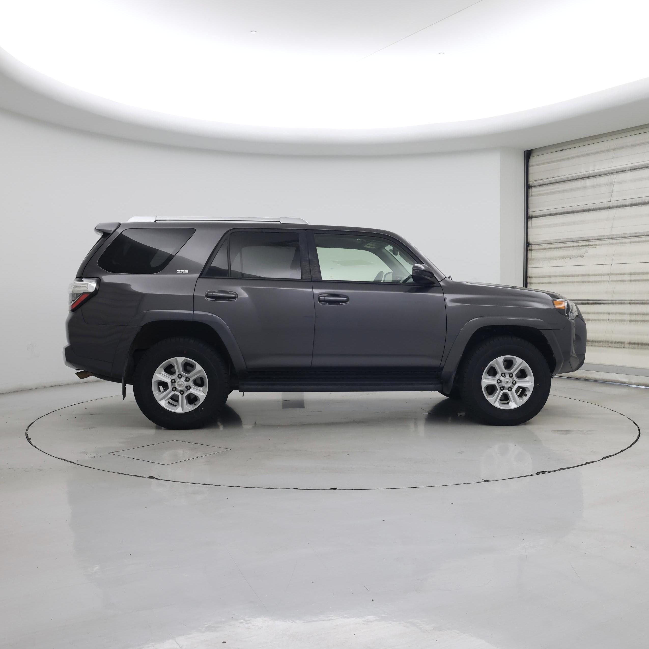 Thumbnail: 2017 Toyota 4Runner - 7