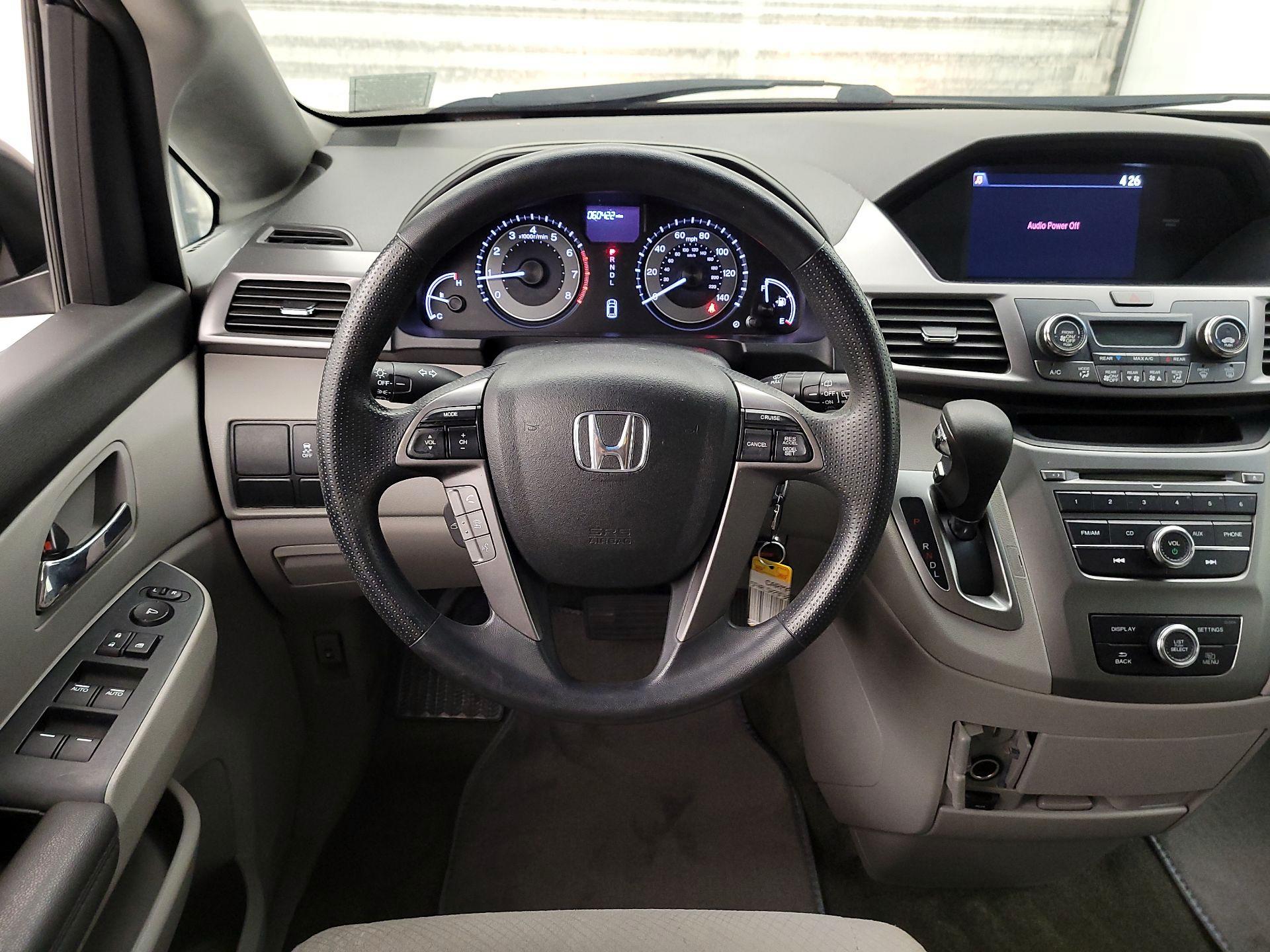 Thumbnail: 2015 Honda Odyssey - 10