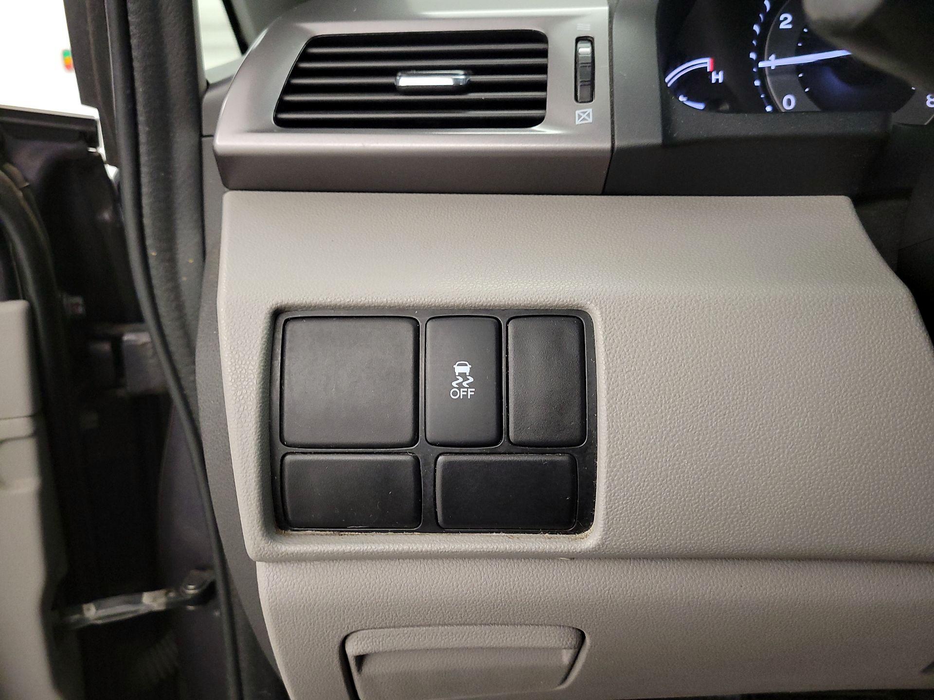 Thumbnail: 2015 Honda Odyssey - 13