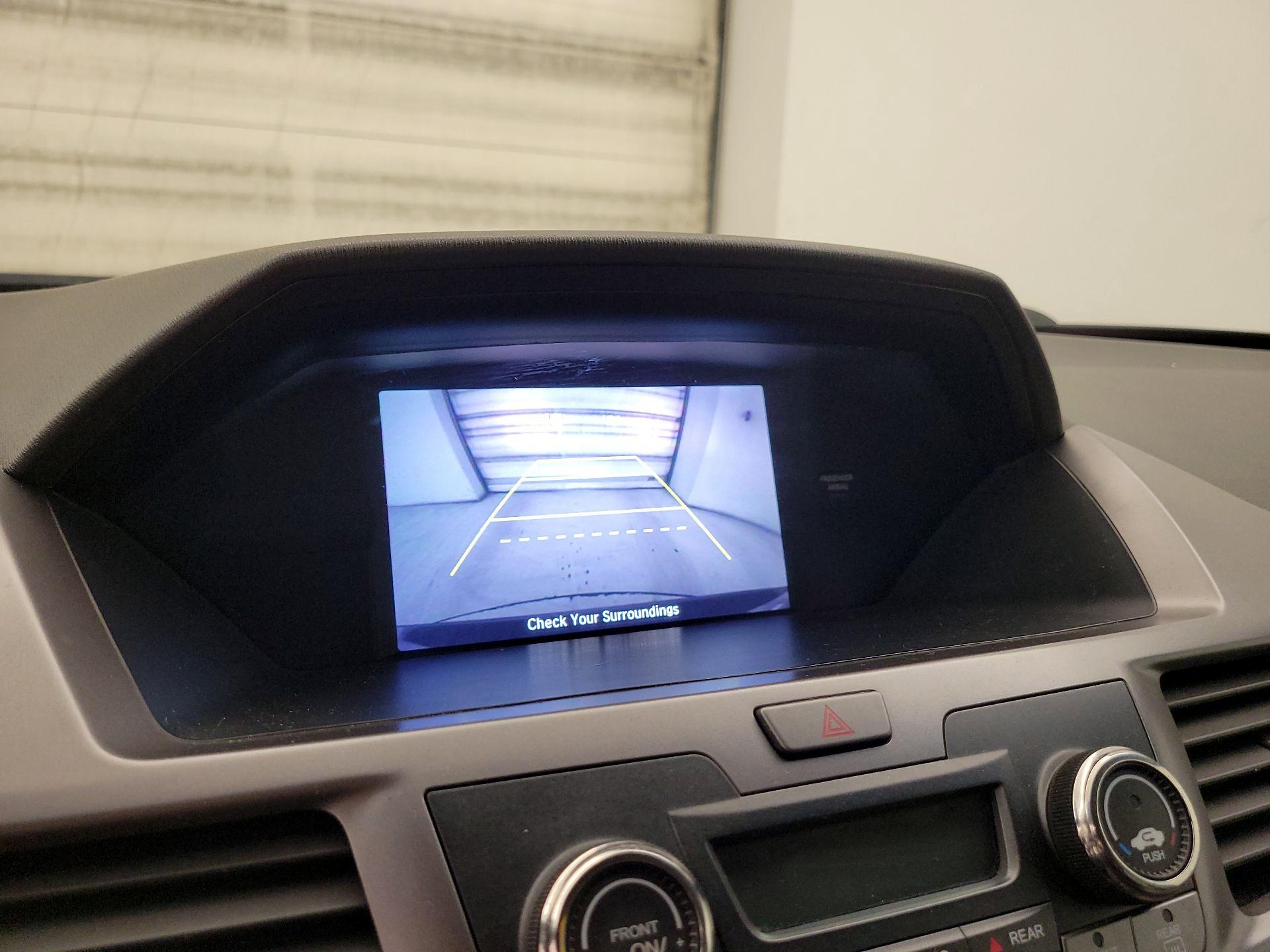 Thumbnail: 2015 Honda Odyssey - 14