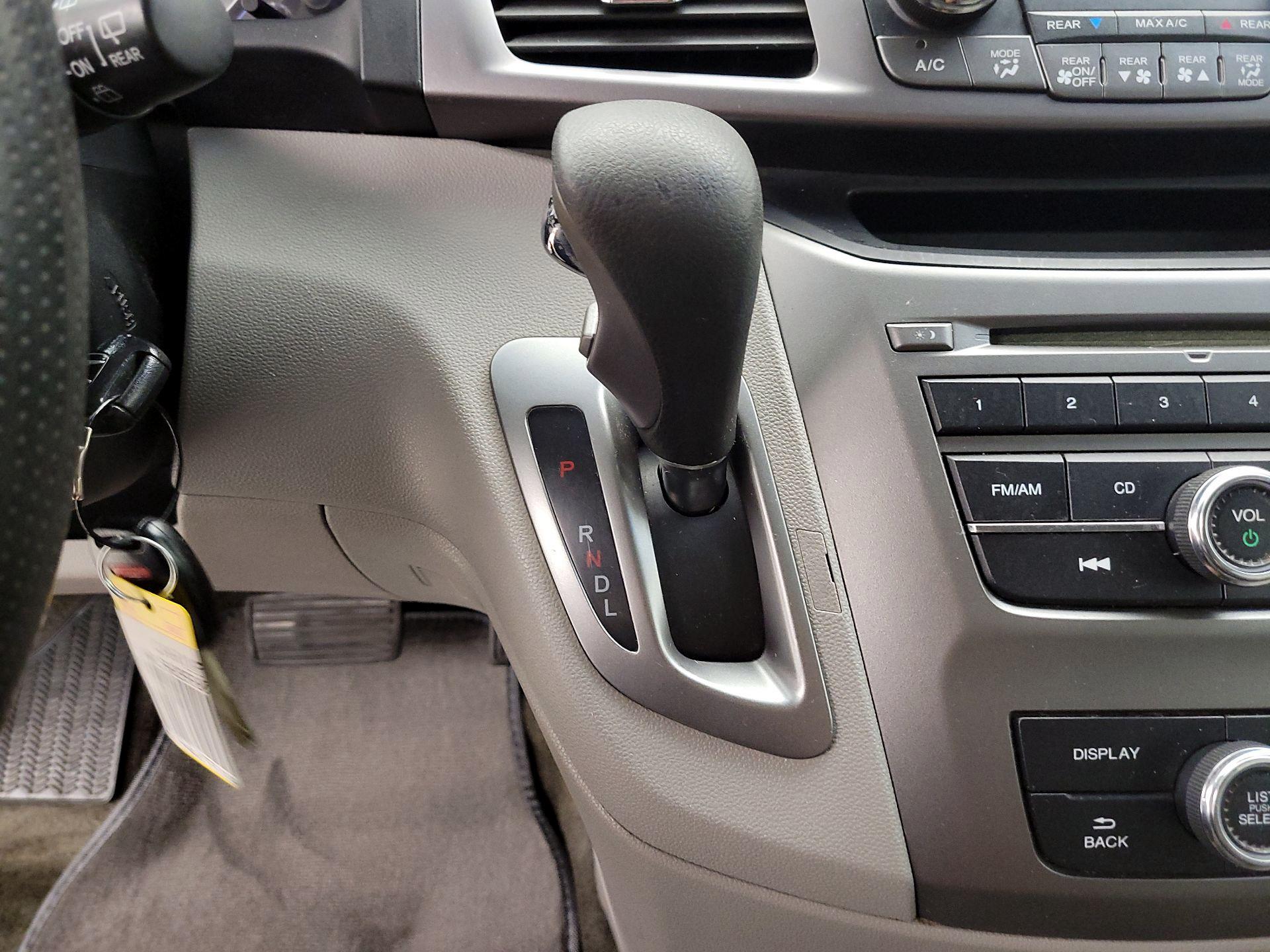 Thumbnail: 2015 Honda Odyssey - 17