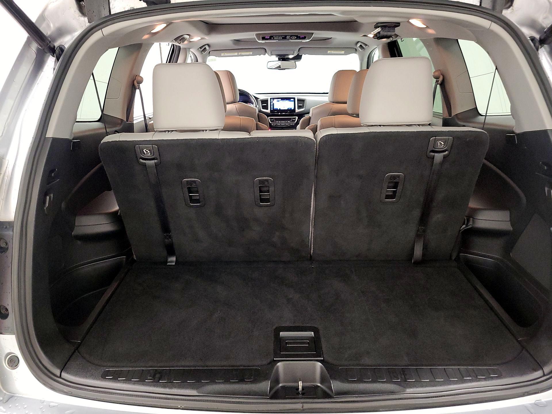 Thumbnail: 2017 Honda Pilot - 20