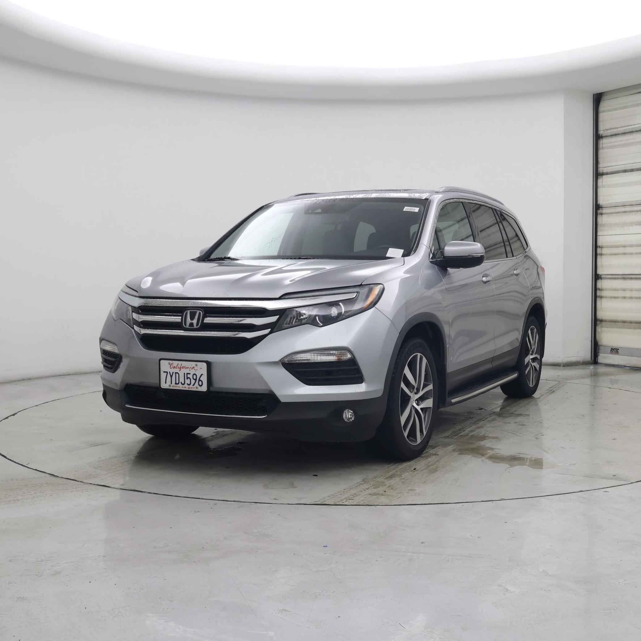 Thumbnail: 2017 Honda Pilot - 4