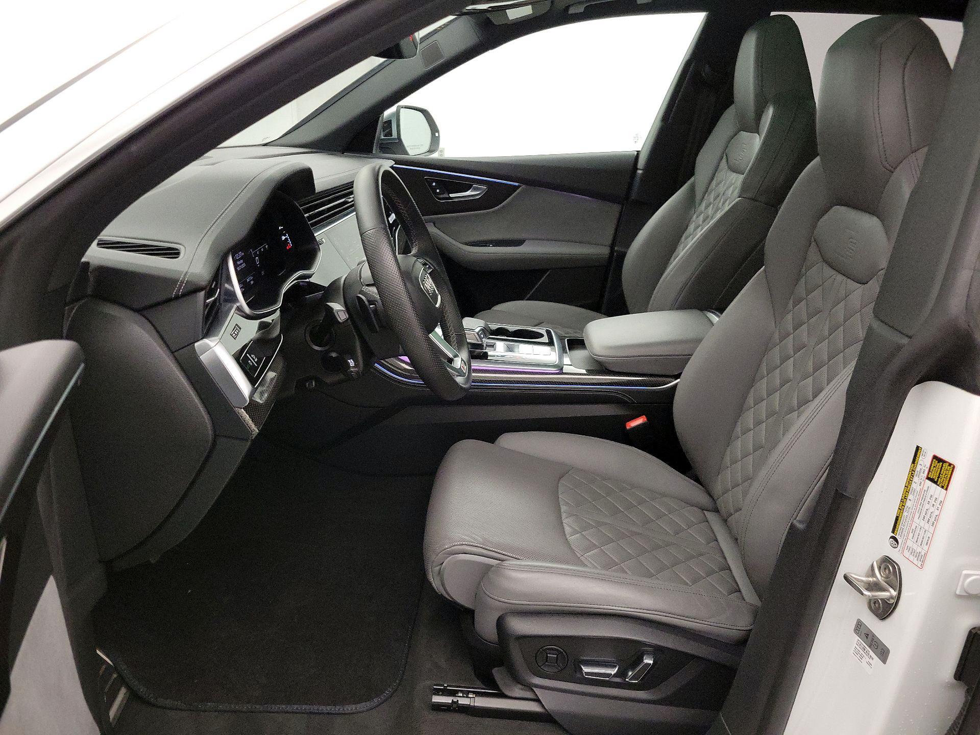 Thumbnail: 2023 Audi SQ8 - 11