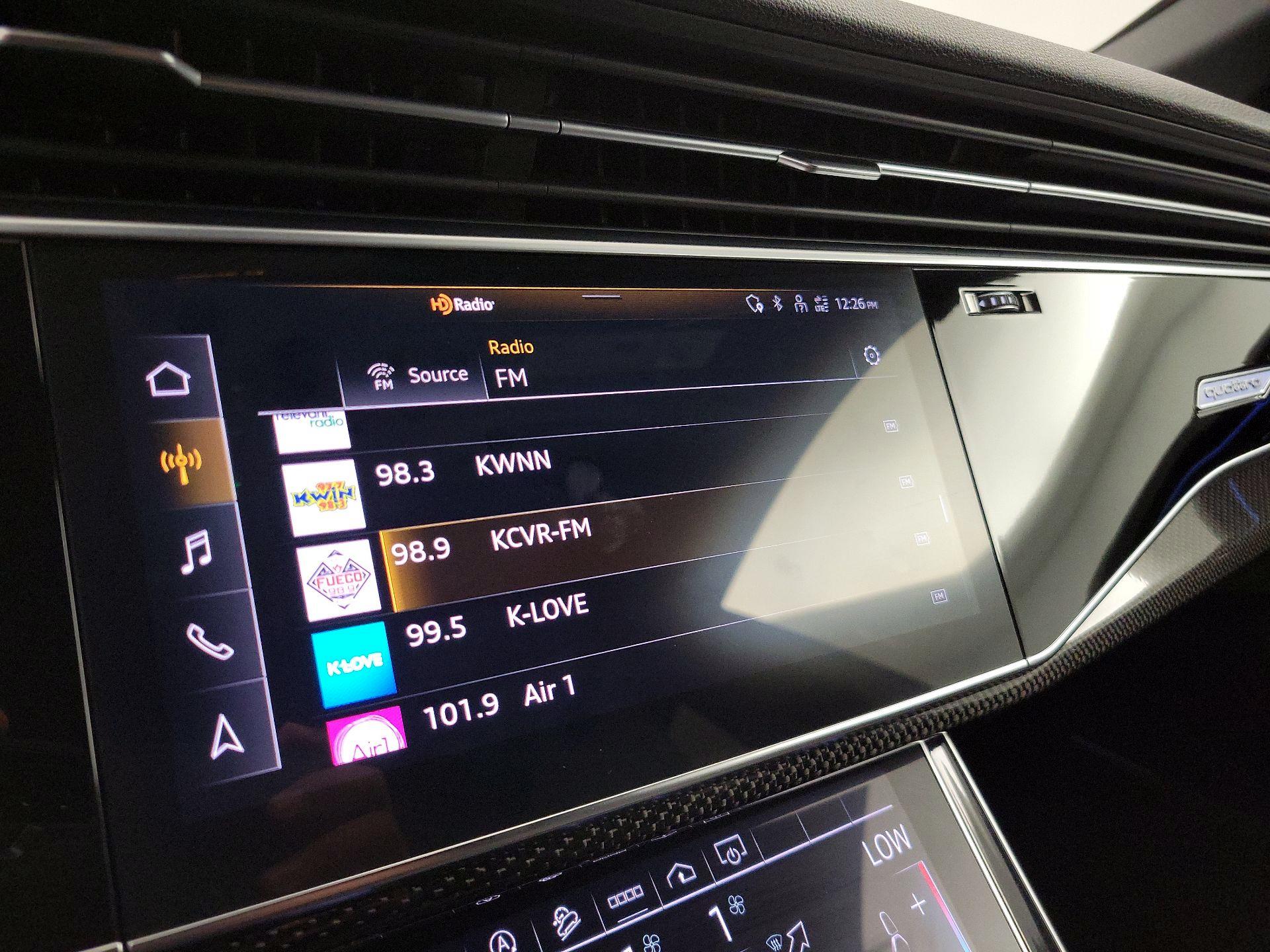 Thumbnail: 2023 Audi SQ8 - 16