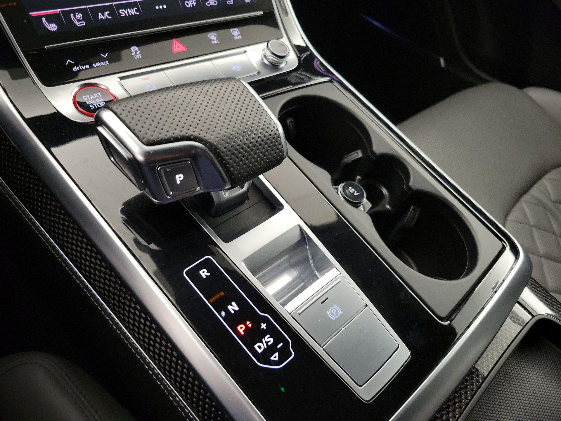 Thumbnail: 2023 Audi SQ8 - 18