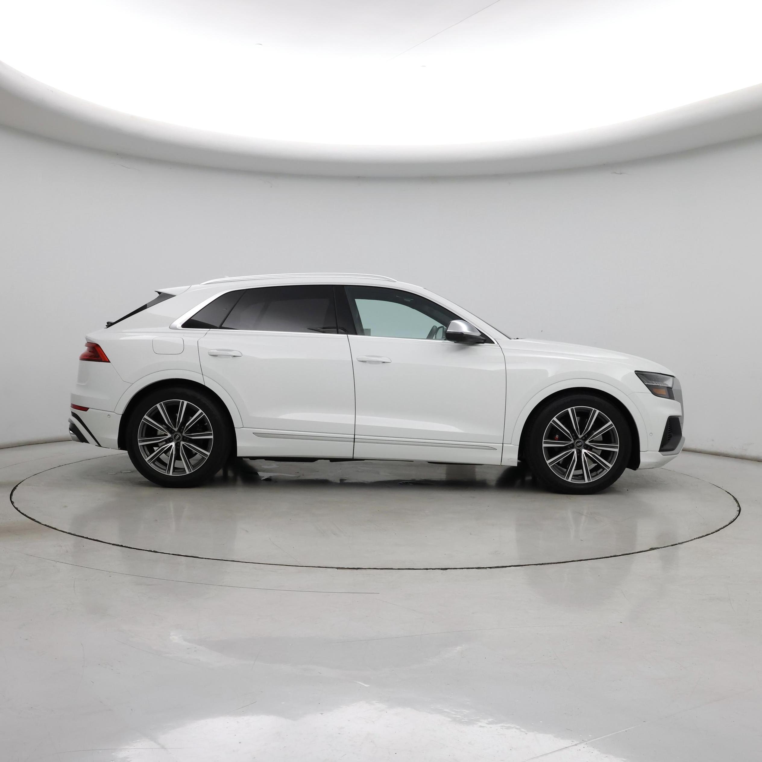 Thumbnail: 2023 Audi SQ8 - 7