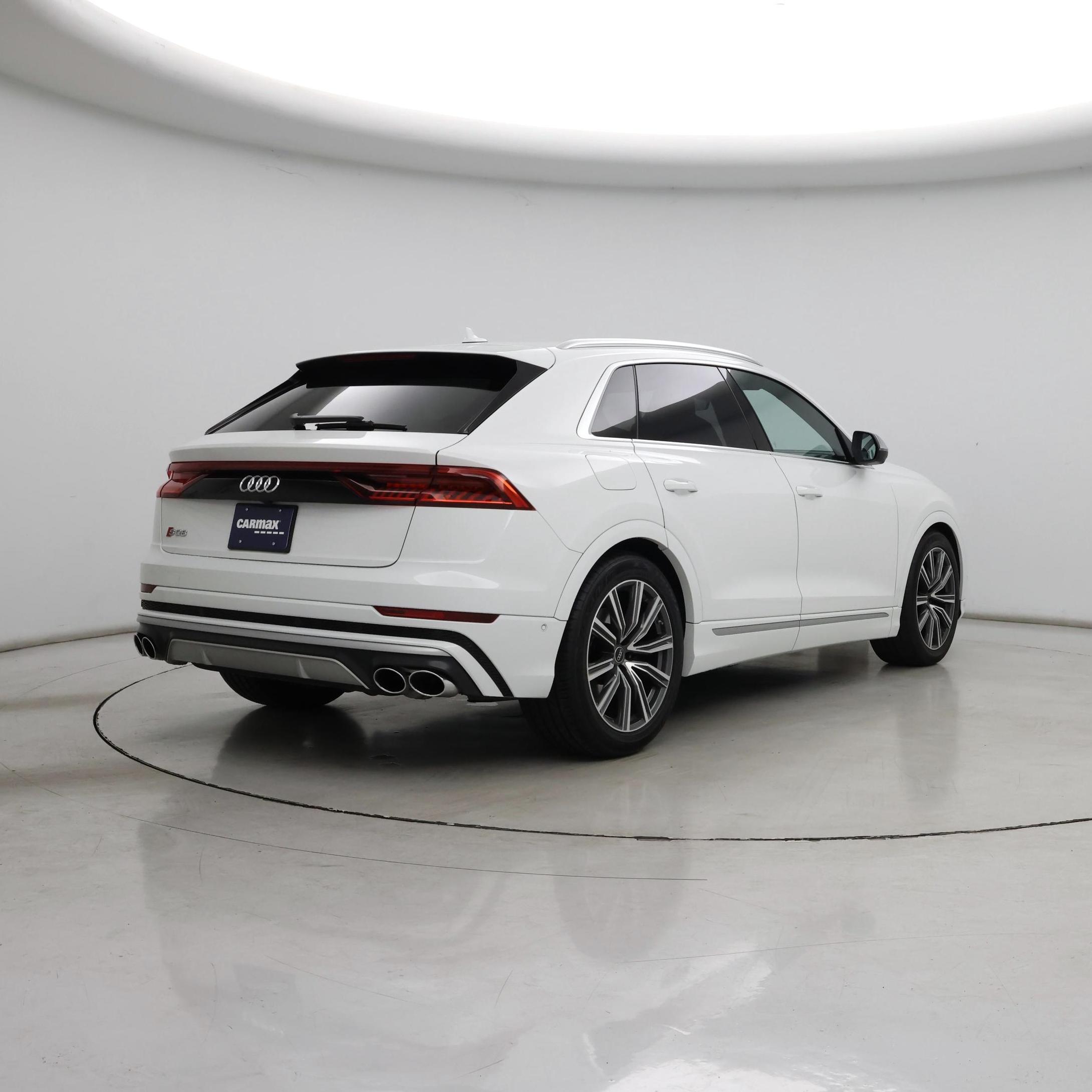 Thumbnail: 2023 Audi SQ8 - 8