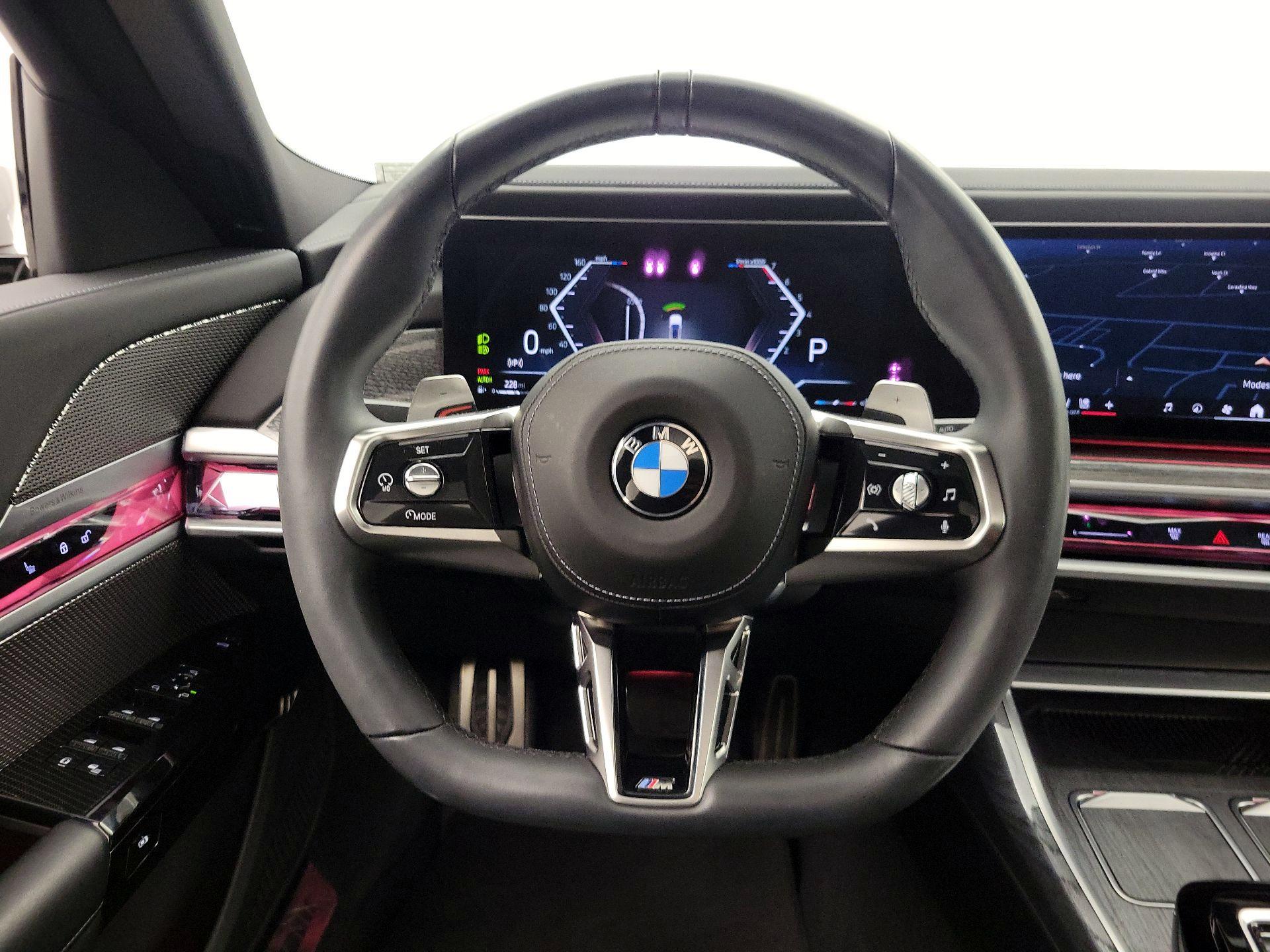 Thumbnail: 2023 BMW 7 Series - 10