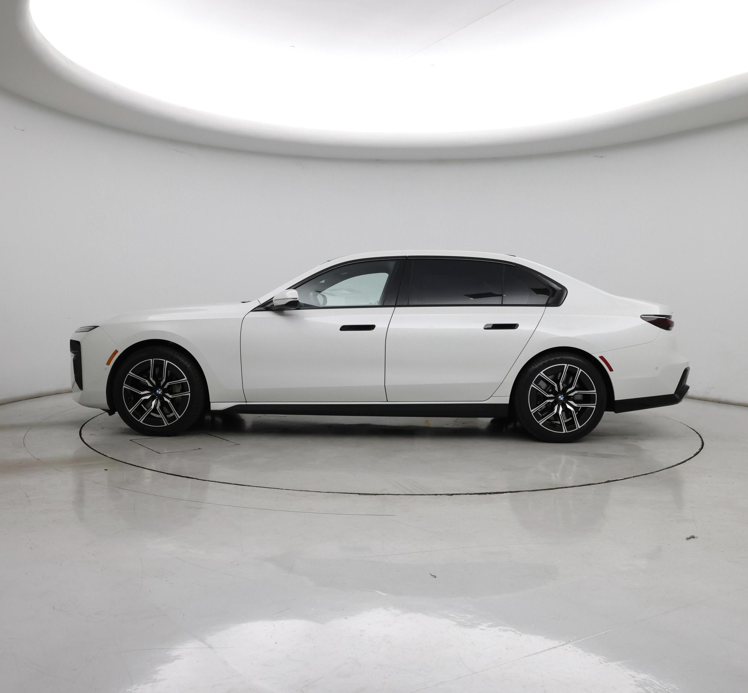 Thumbnail: 2023 BMW 7 Series - 3