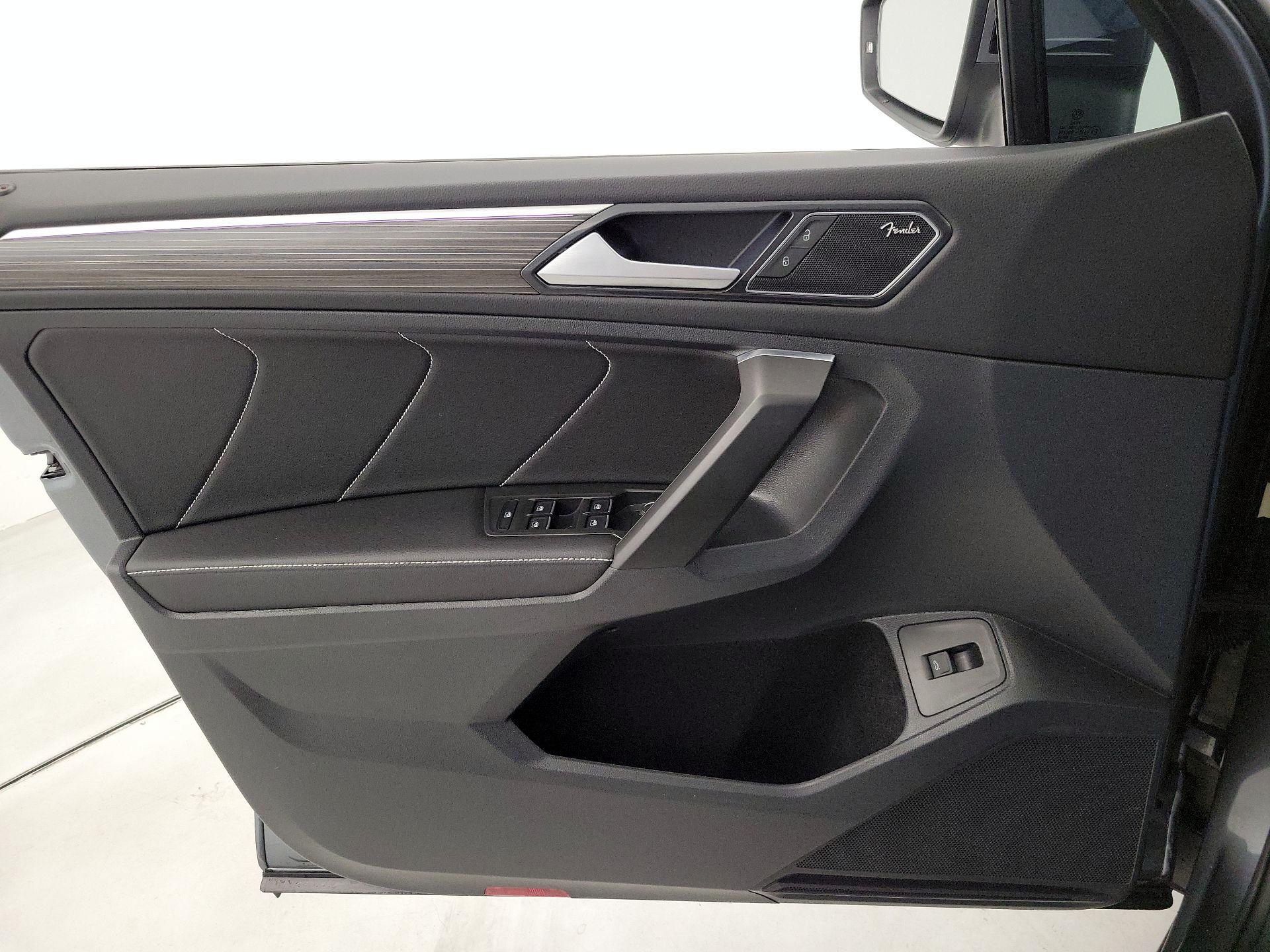 Thumbnail: 2022 Volkswagen Tiguan - 12