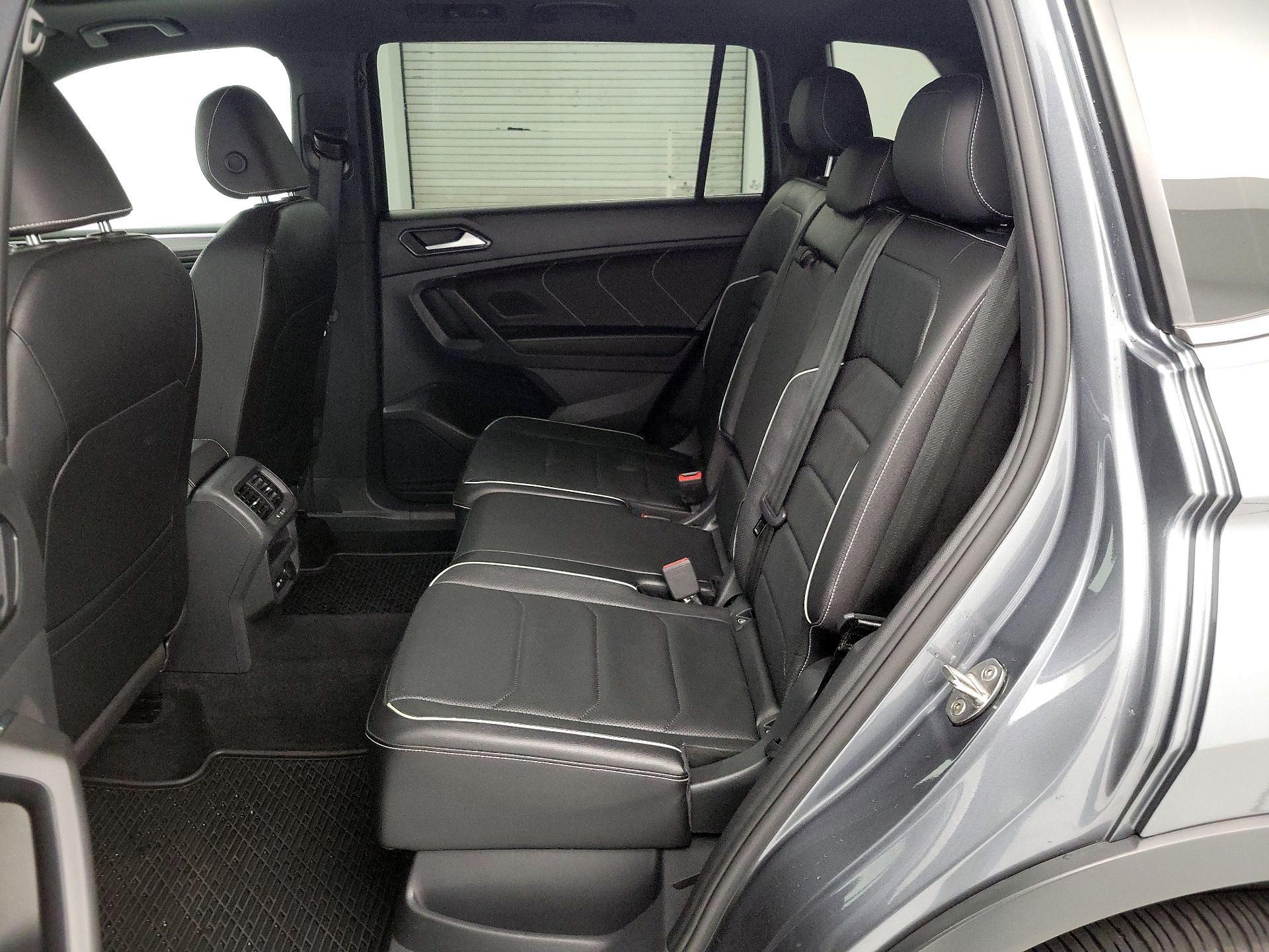 Thumbnail: 2022 Volkswagen Tiguan - 18