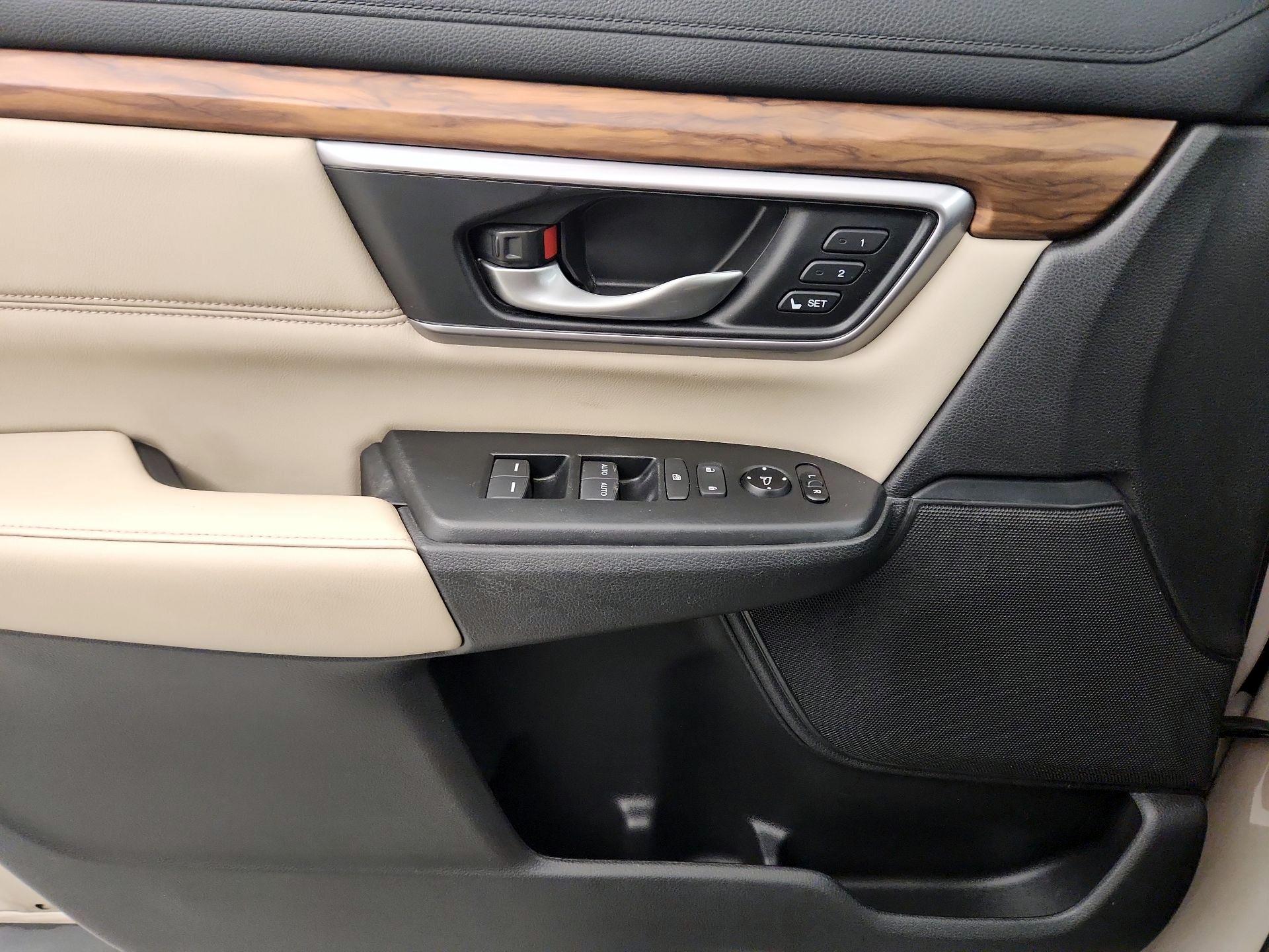Thumbnail: 2017 Honda CR-V - 12