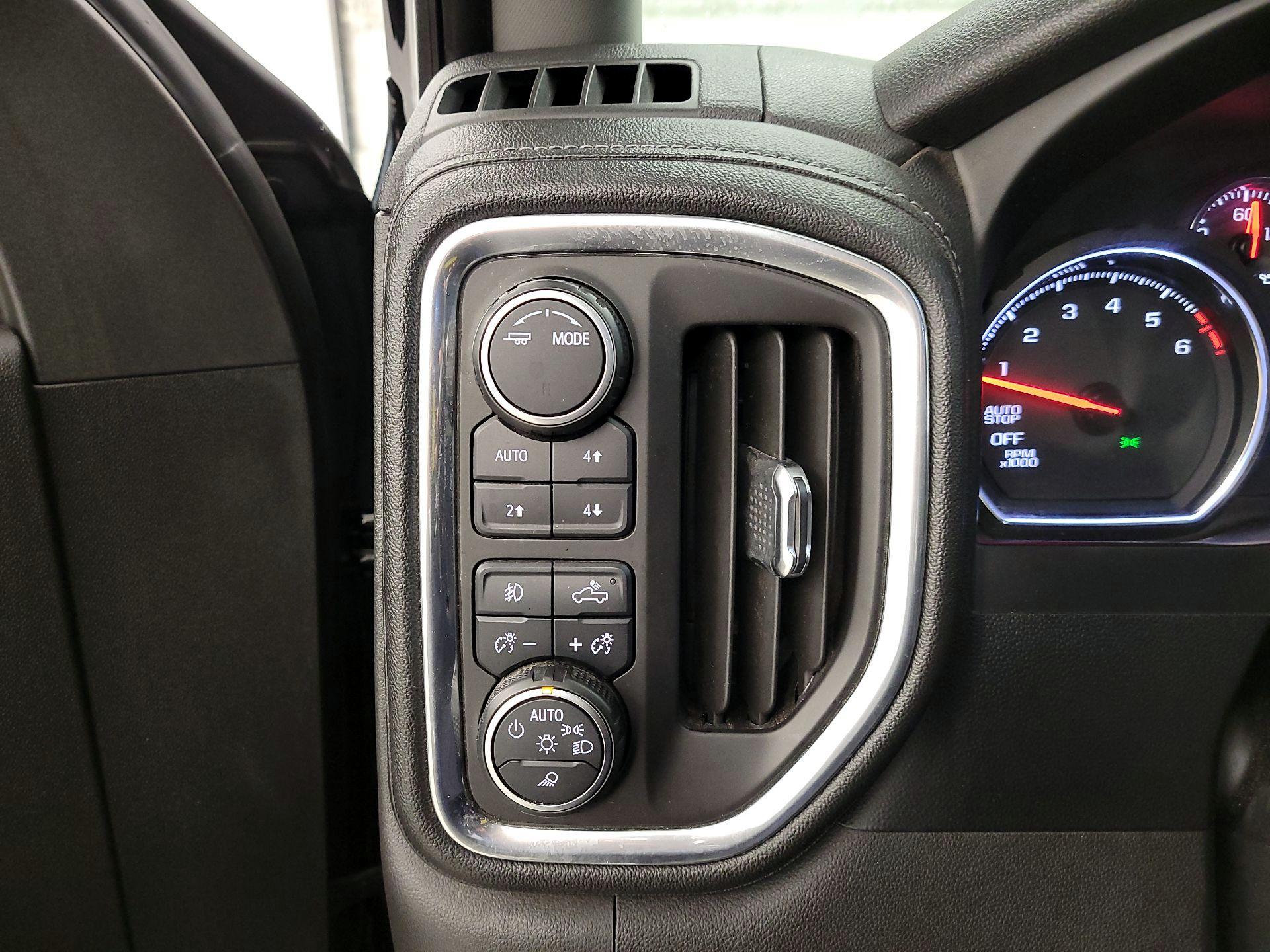 Thumbnail: 2020 Chevrolet Silverado 1500 - 13