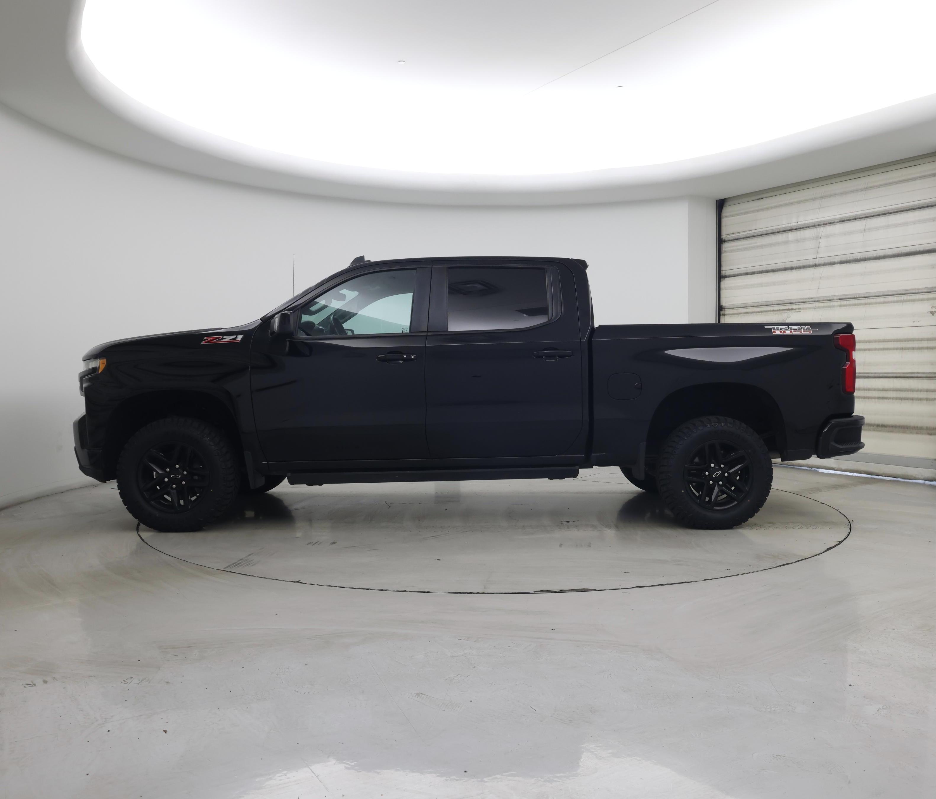 Thumbnail: 2020 Chevrolet Silverado 1500 - 3