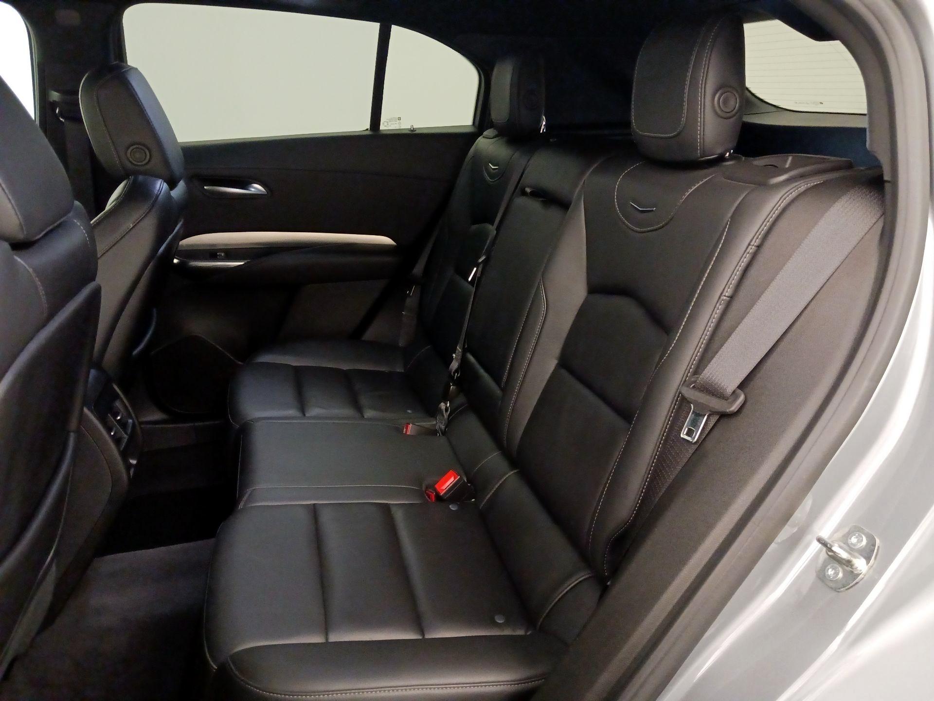 Thumbnail: 2023 Cadillac XT4 - 17