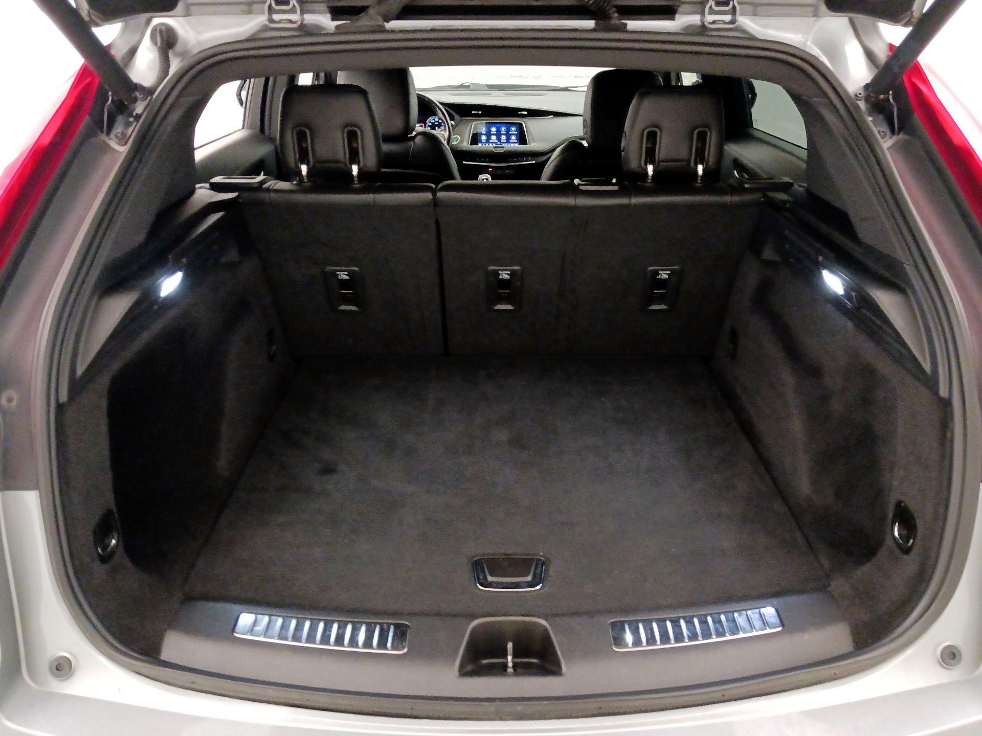 Thumbnail: 2023 Cadillac XT4 - 18