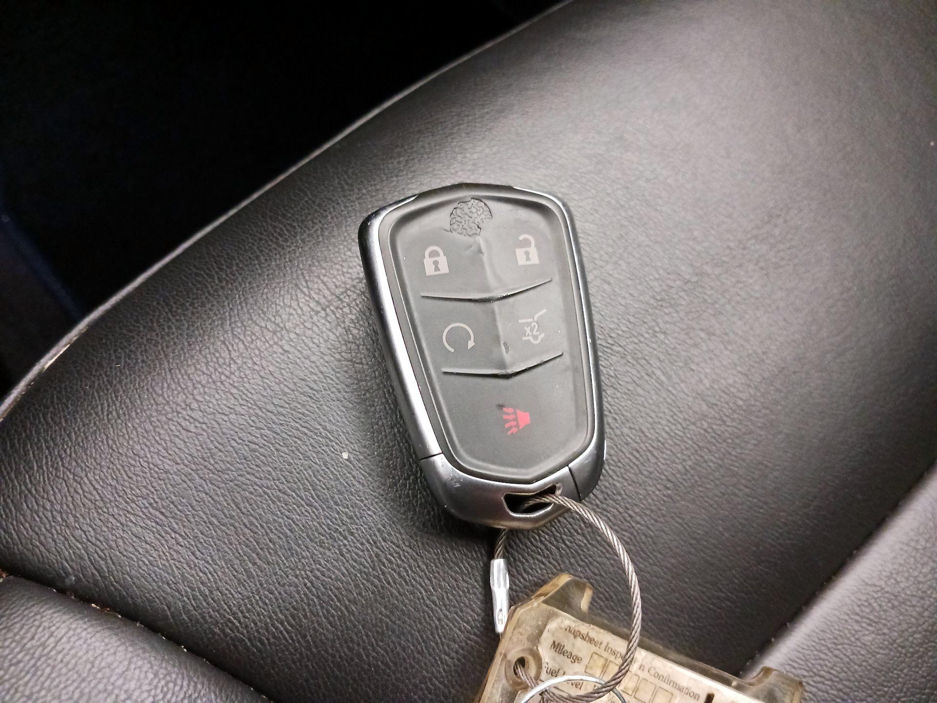 Thumbnail: 2023 Cadillac XT4 - 20