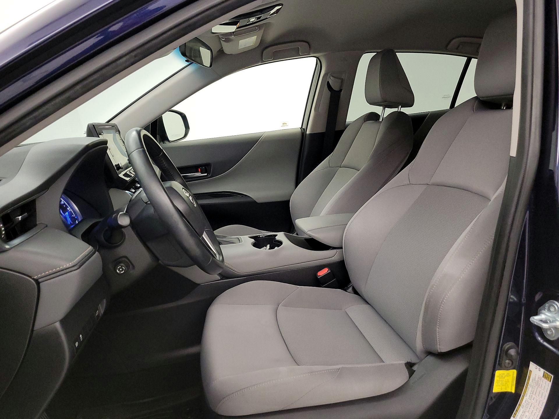 Thumbnail: 2021 Toyota Venza - 11