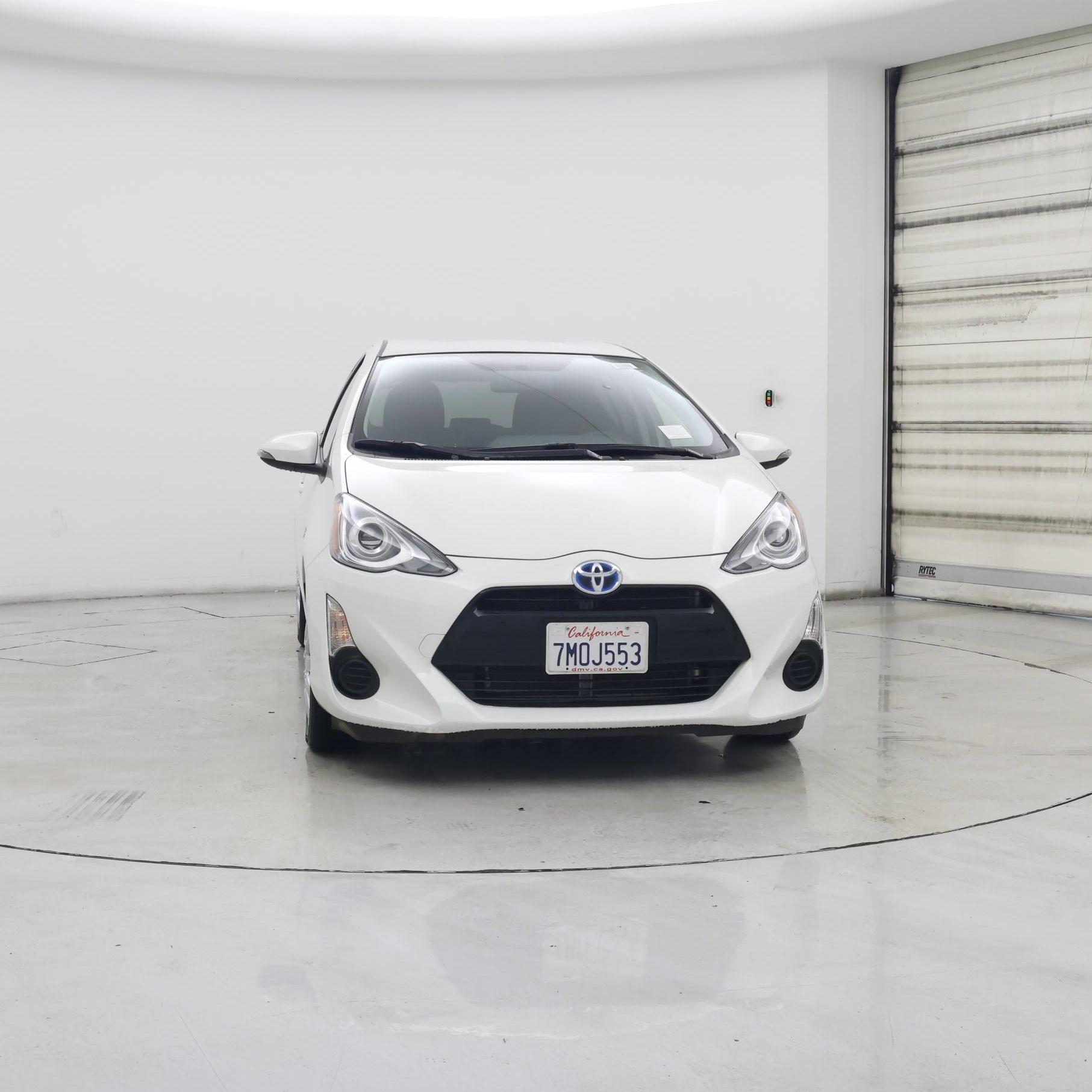 Thumbnail: 2015 Toyota Prius c - 5