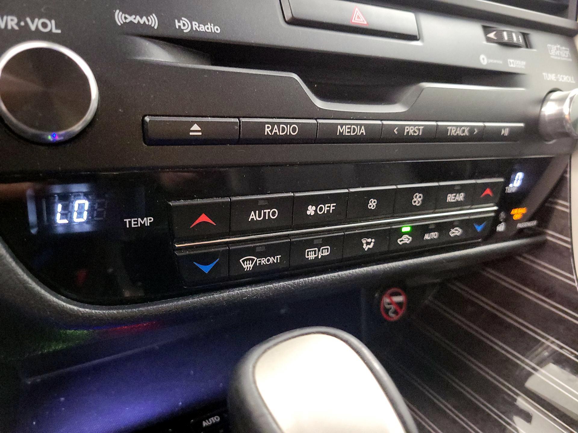 Thumbnail: 2018 Lexus RX - 17