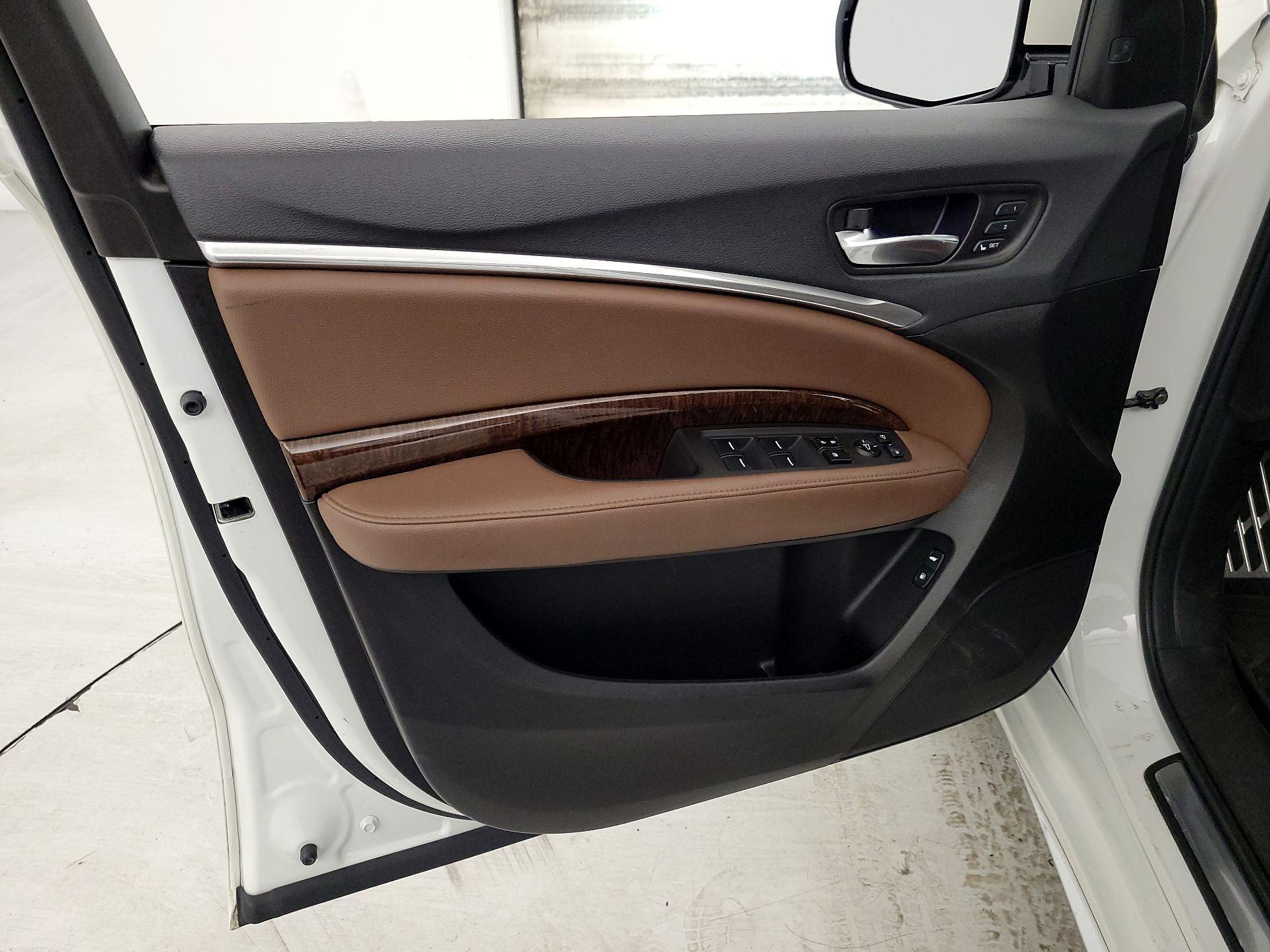 Thumbnail: 2018 Acura MDX - 12