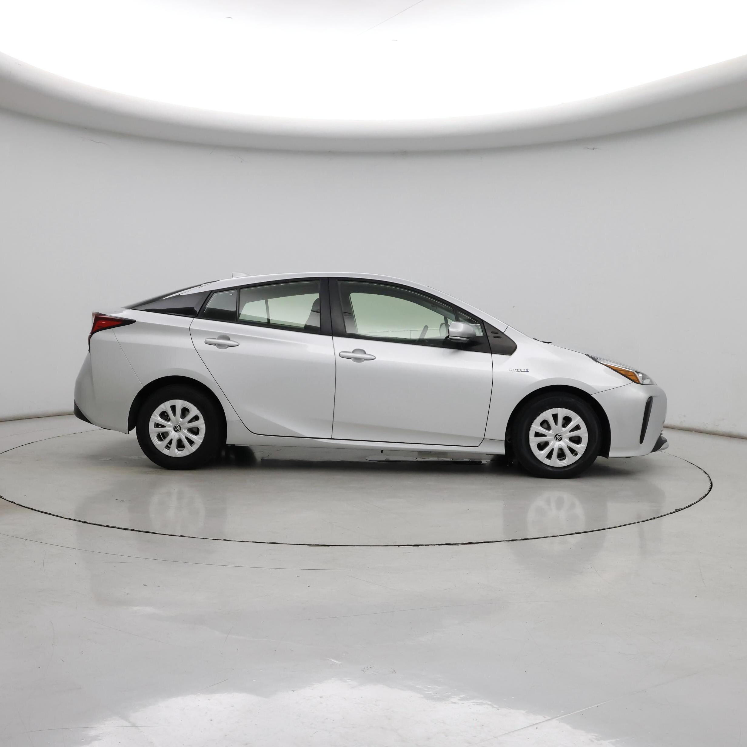 Thumbnail: 2022 Toyota Prius - 7