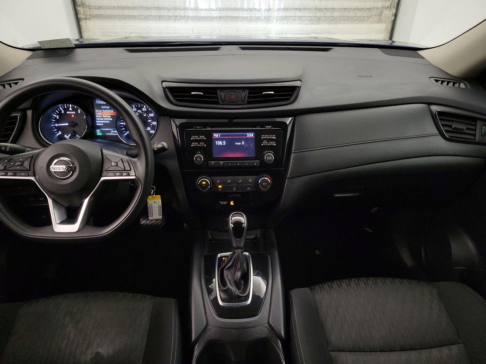 Thumbnail: 2017 Nissan Rogue - 9