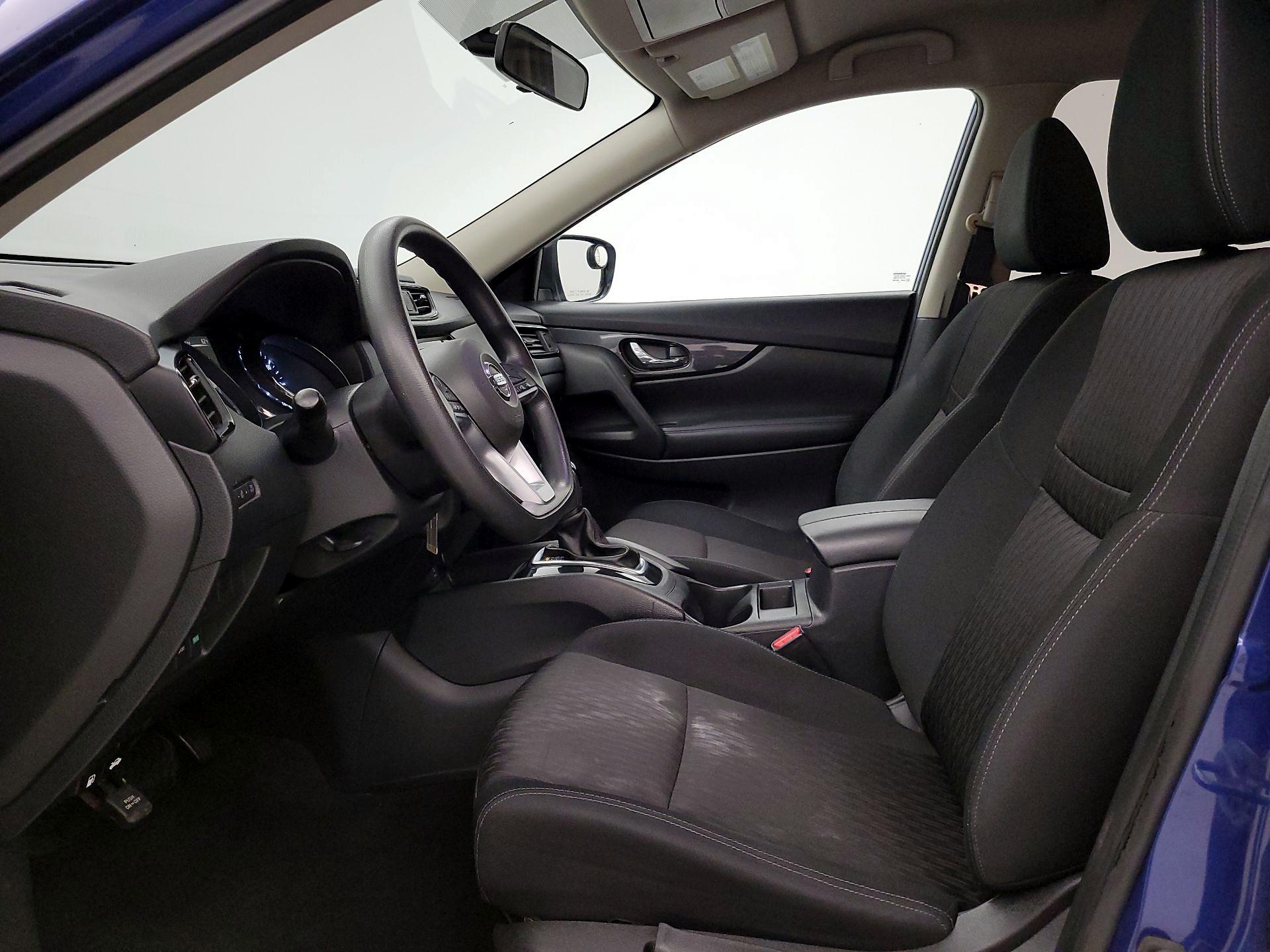 Thumbnail: 2017 Nissan Rogue - 11