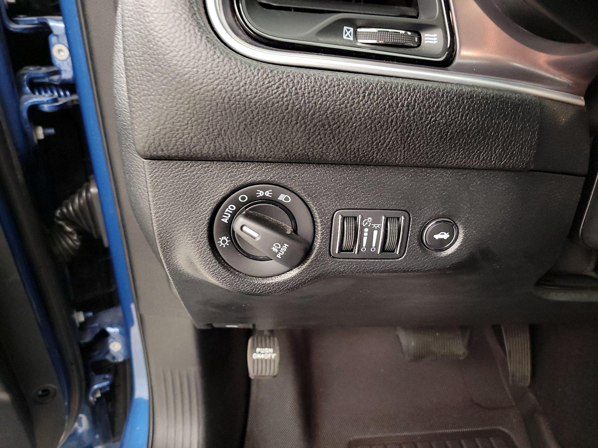 Thumbnail: 2020 Dodge Challenger - 13