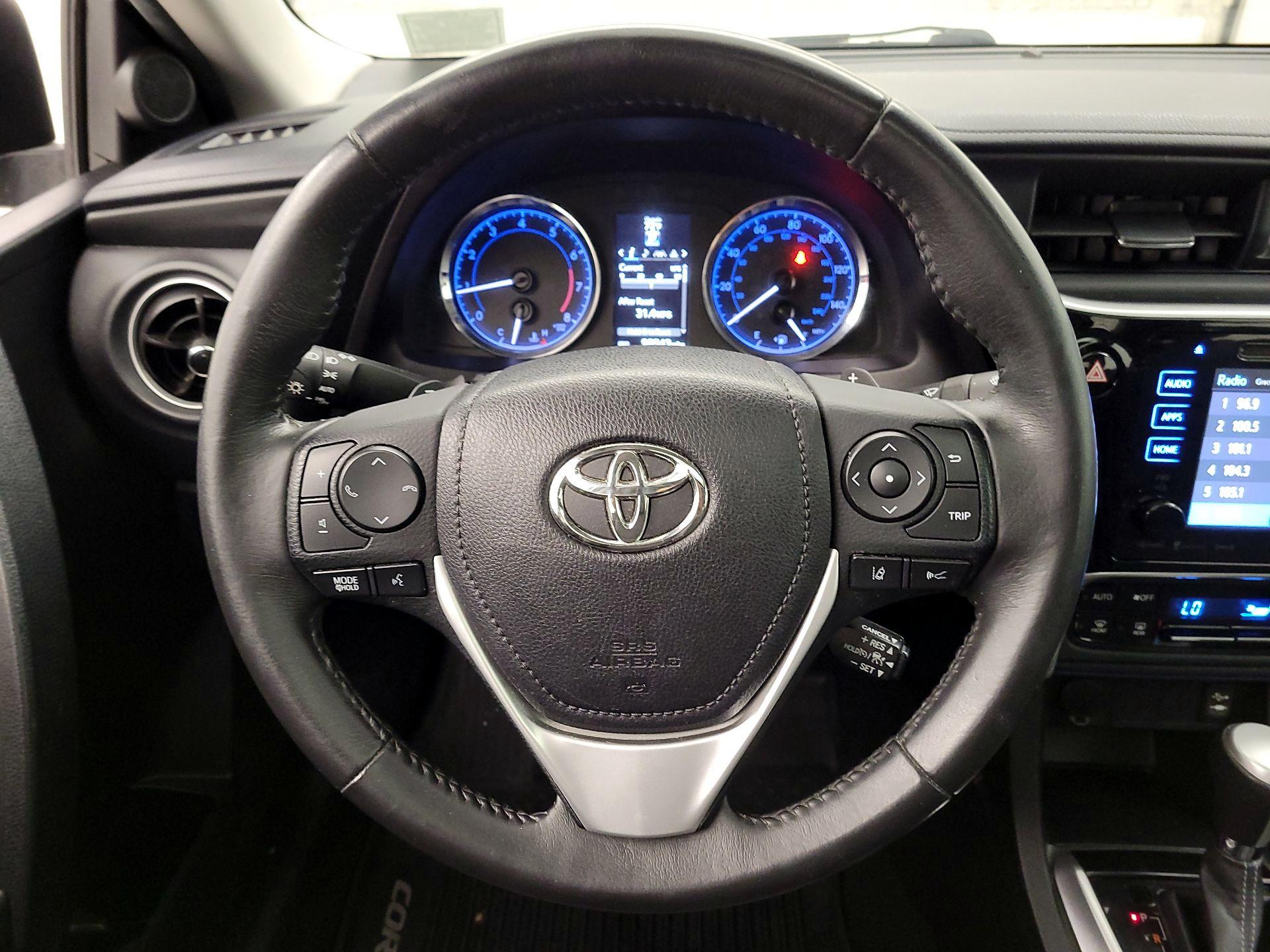 Thumbnail: 2017 Toyota Corolla - 10