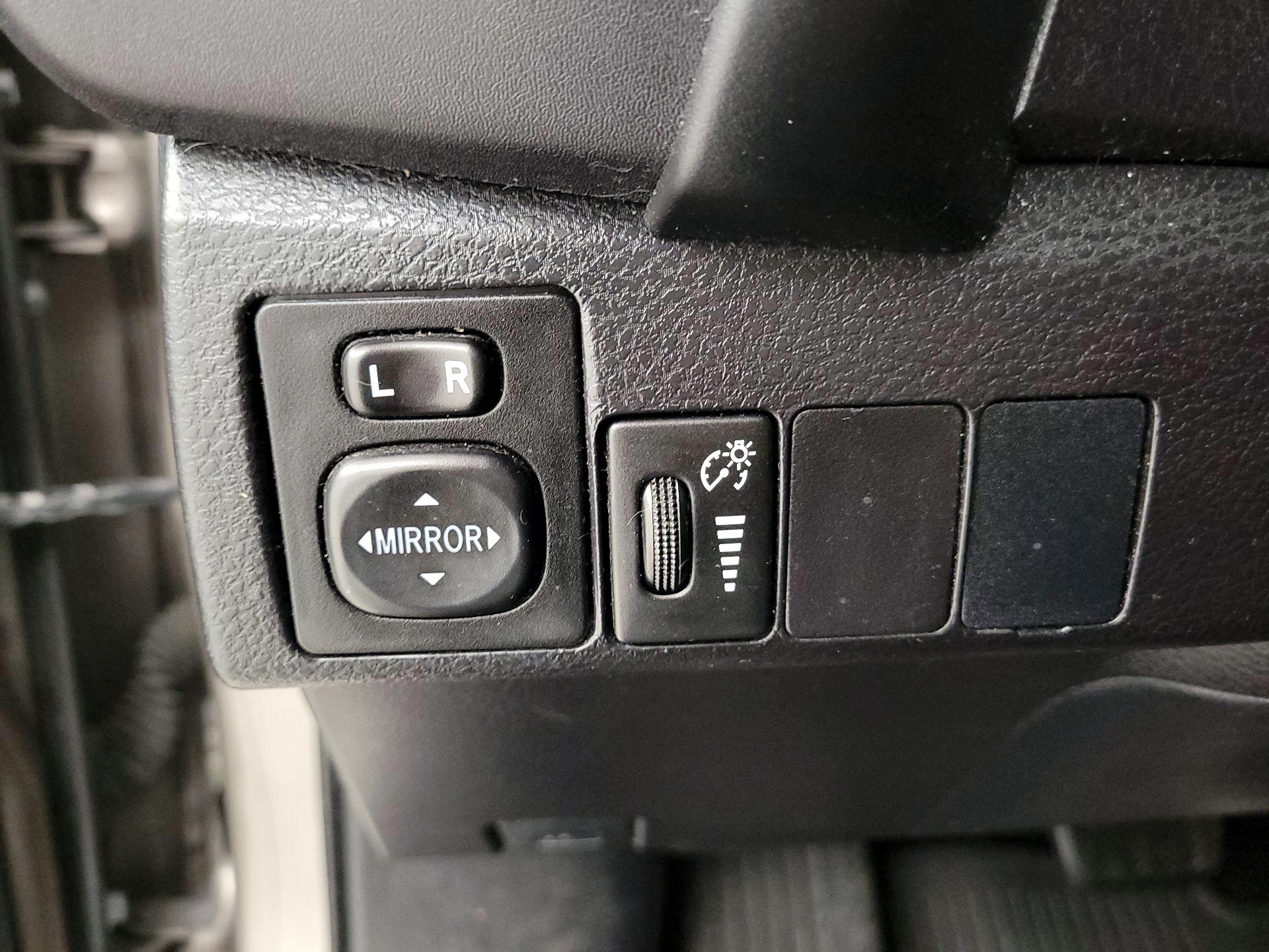 Thumbnail: 2017 Toyota Corolla - 13