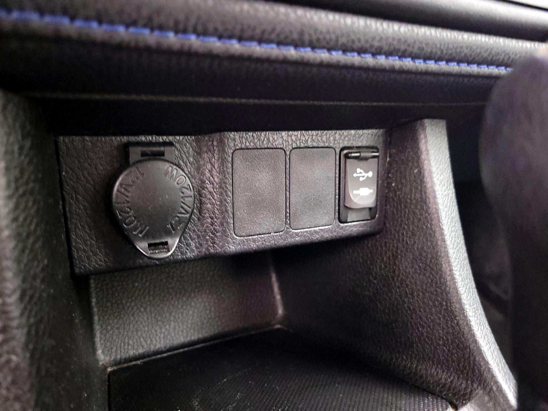 Thumbnail: 2017 Toyota Corolla - 18