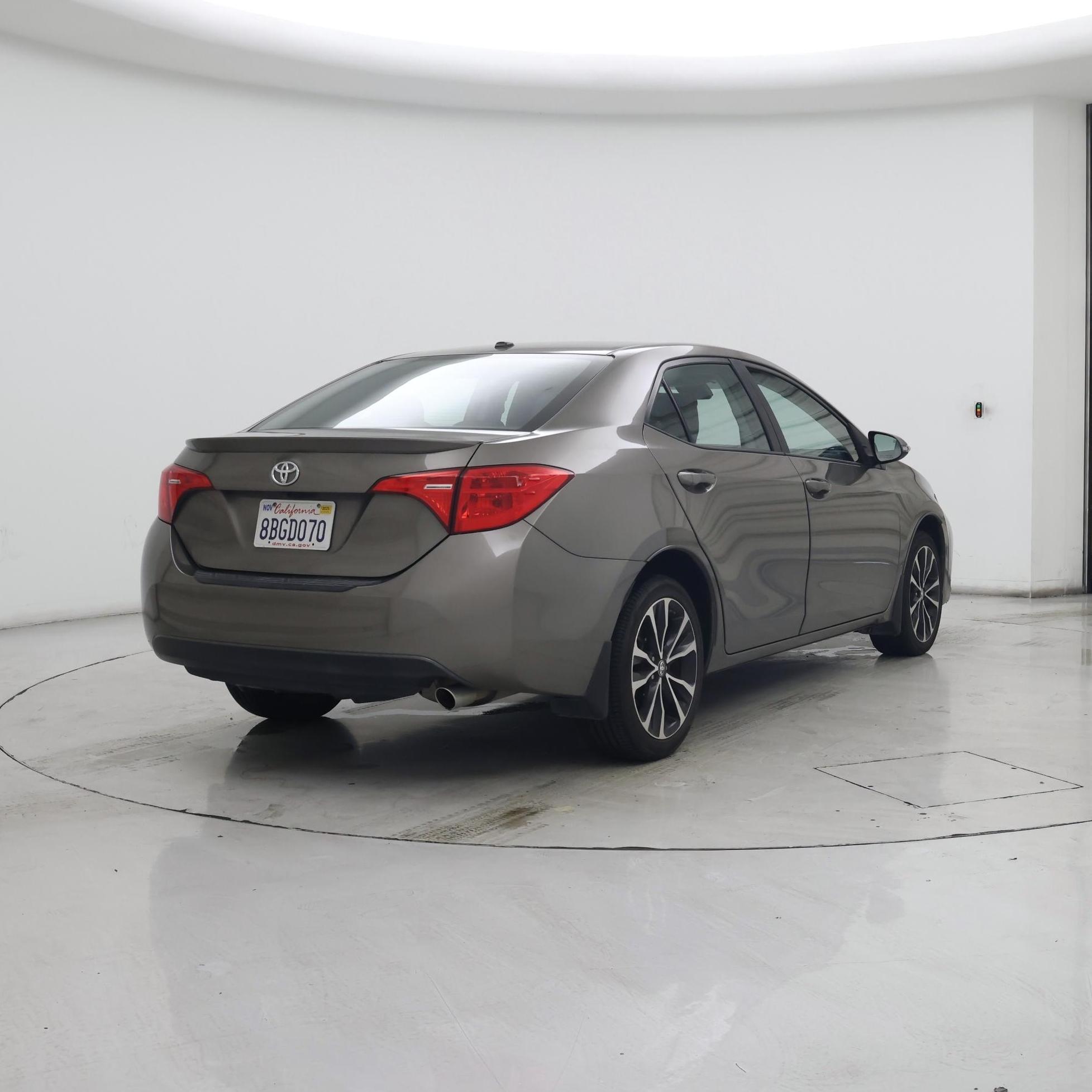 Thumbnail: 2017 Toyota Corolla - 8