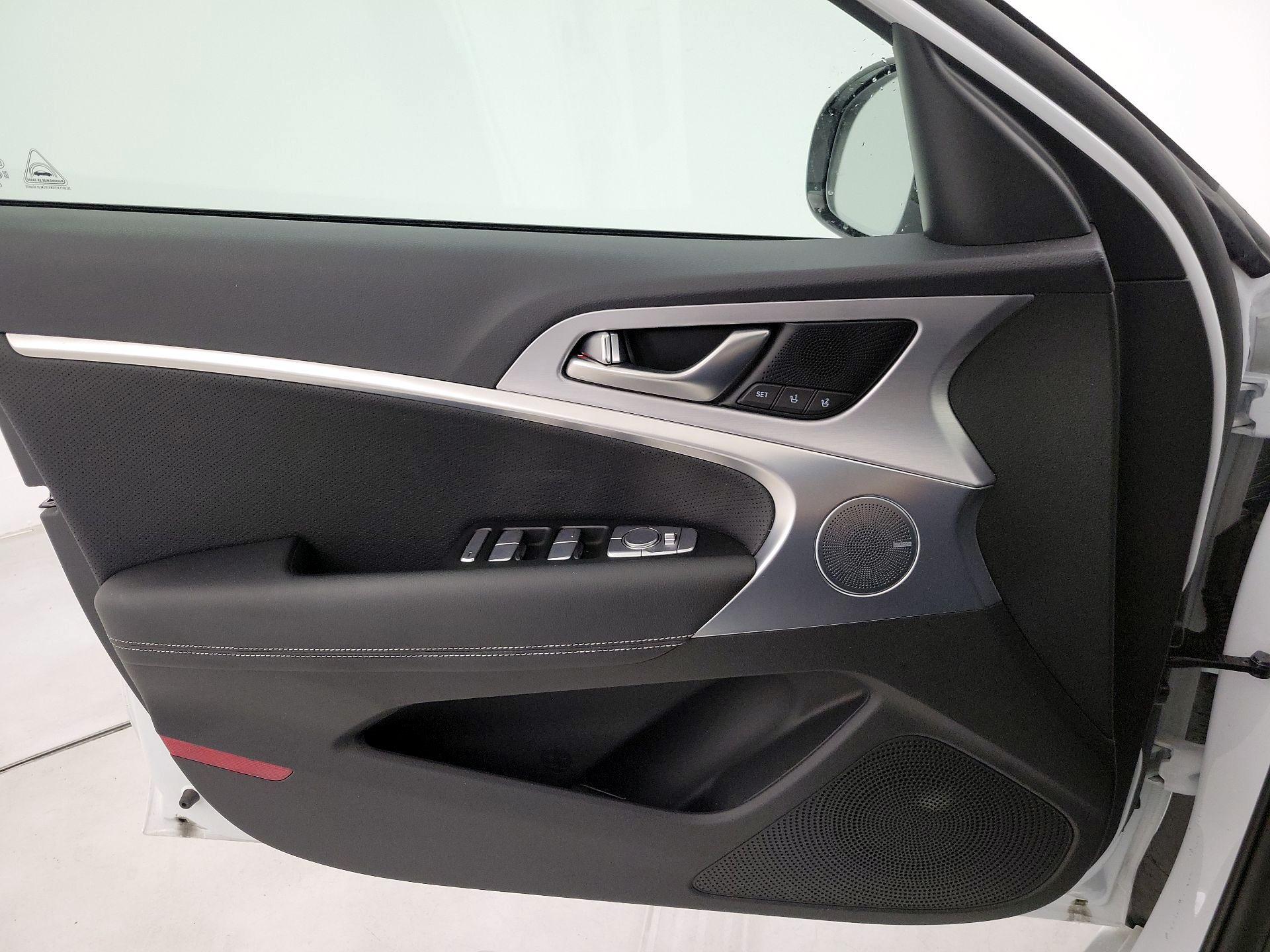 Thumbnail: 2021 Genesis G70 - 12