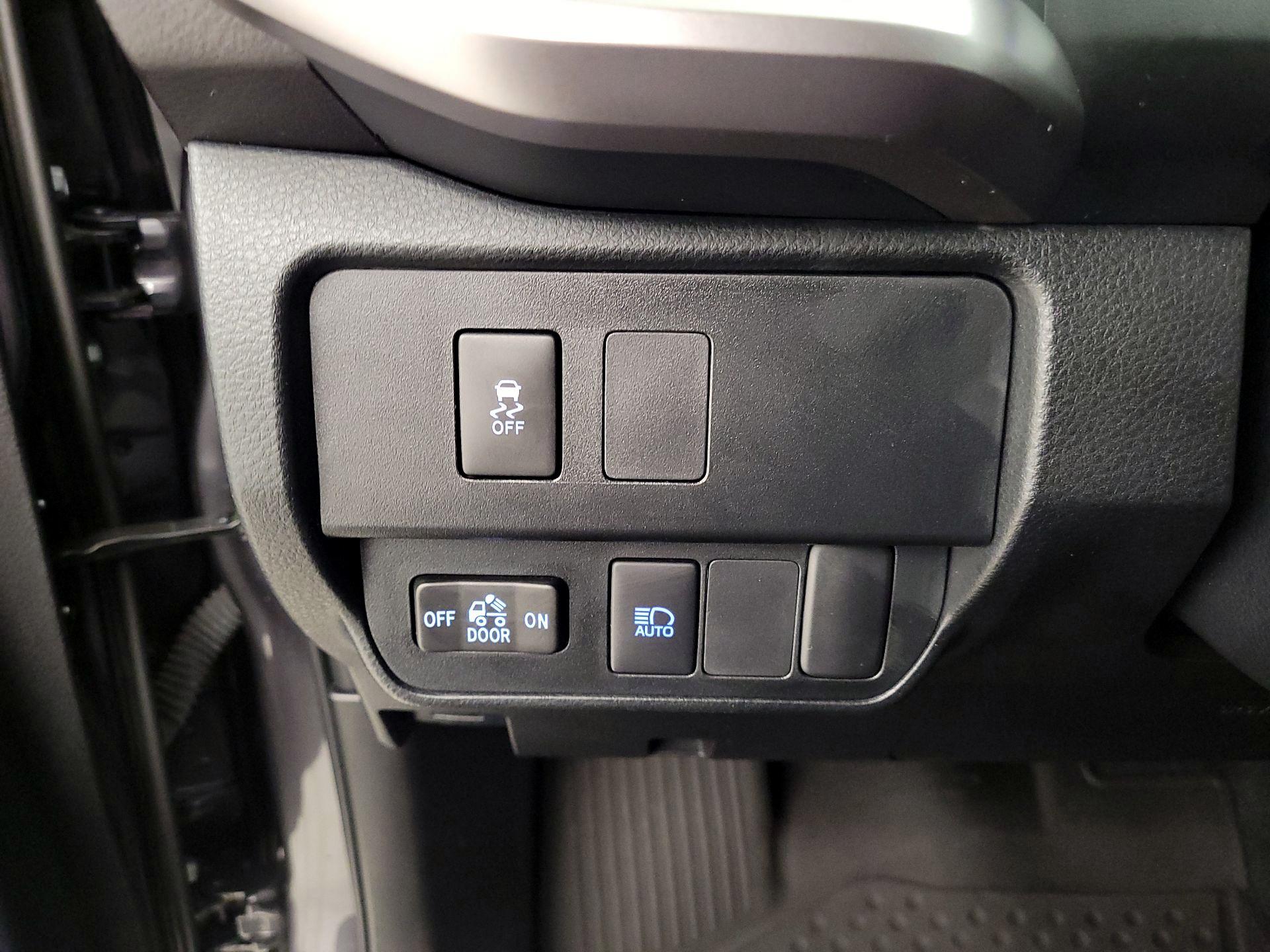 Thumbnail: 2023 Toyota Tacoma - 13